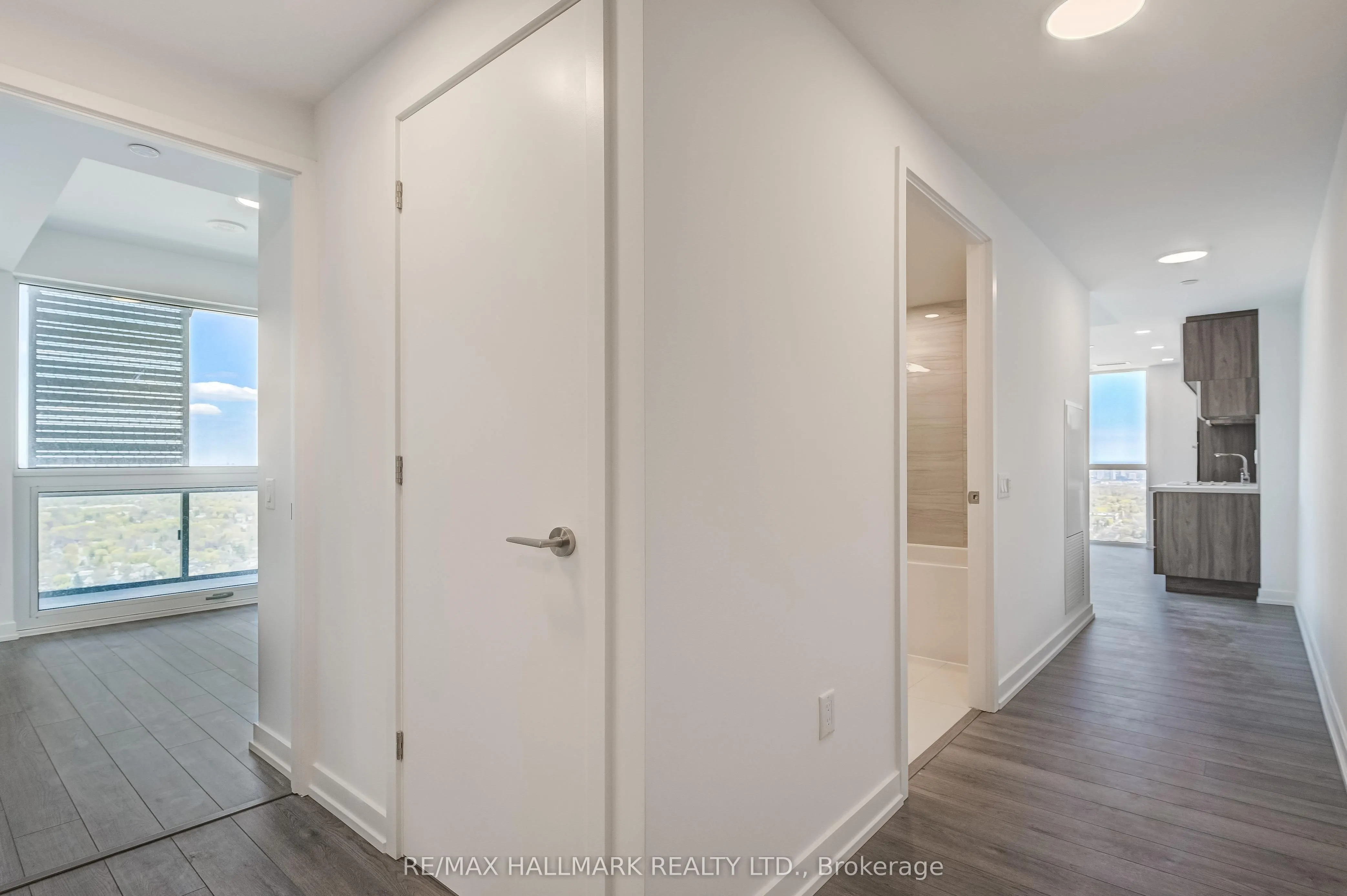 39 Roehampton Avenue, #4209