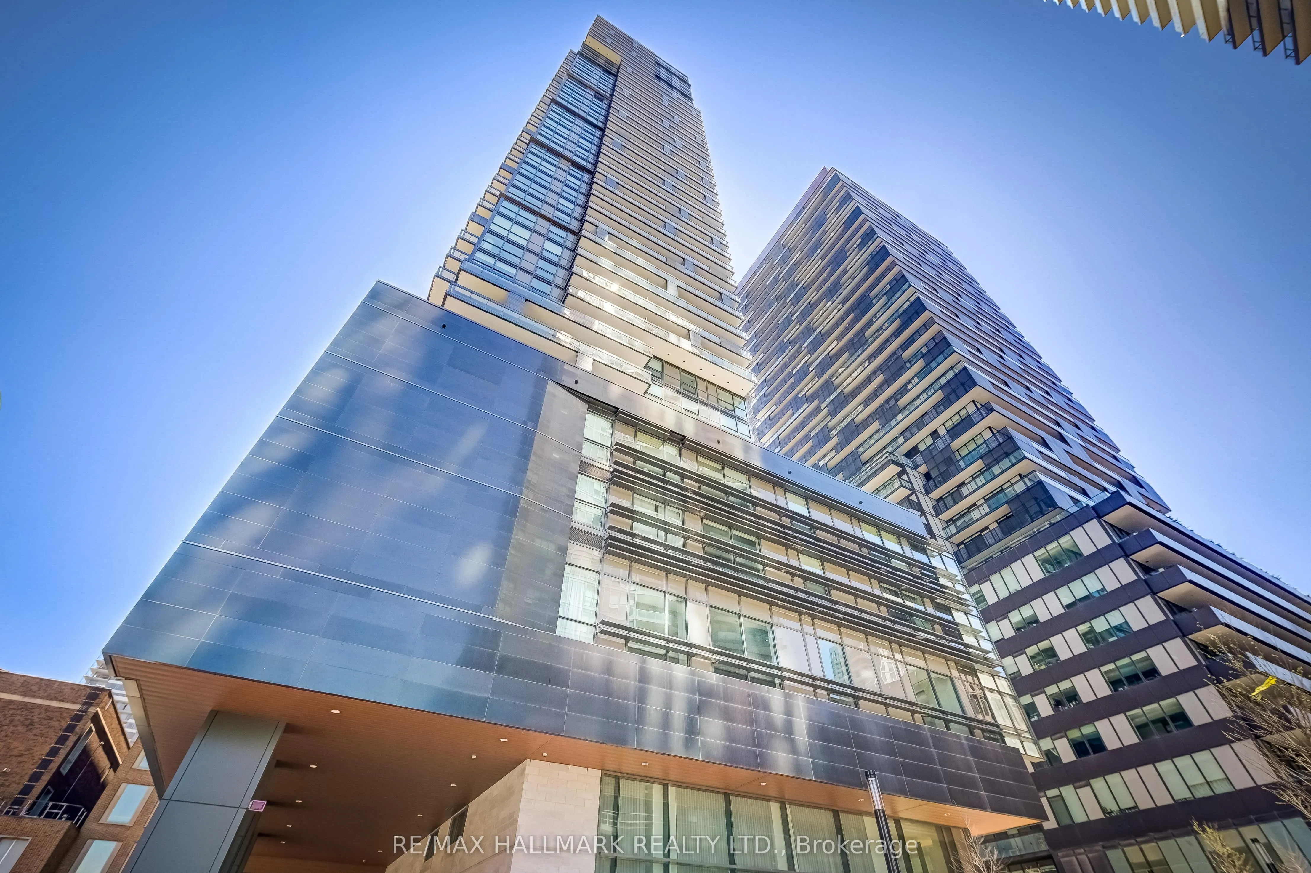39 Roehampton Avenue, #4209