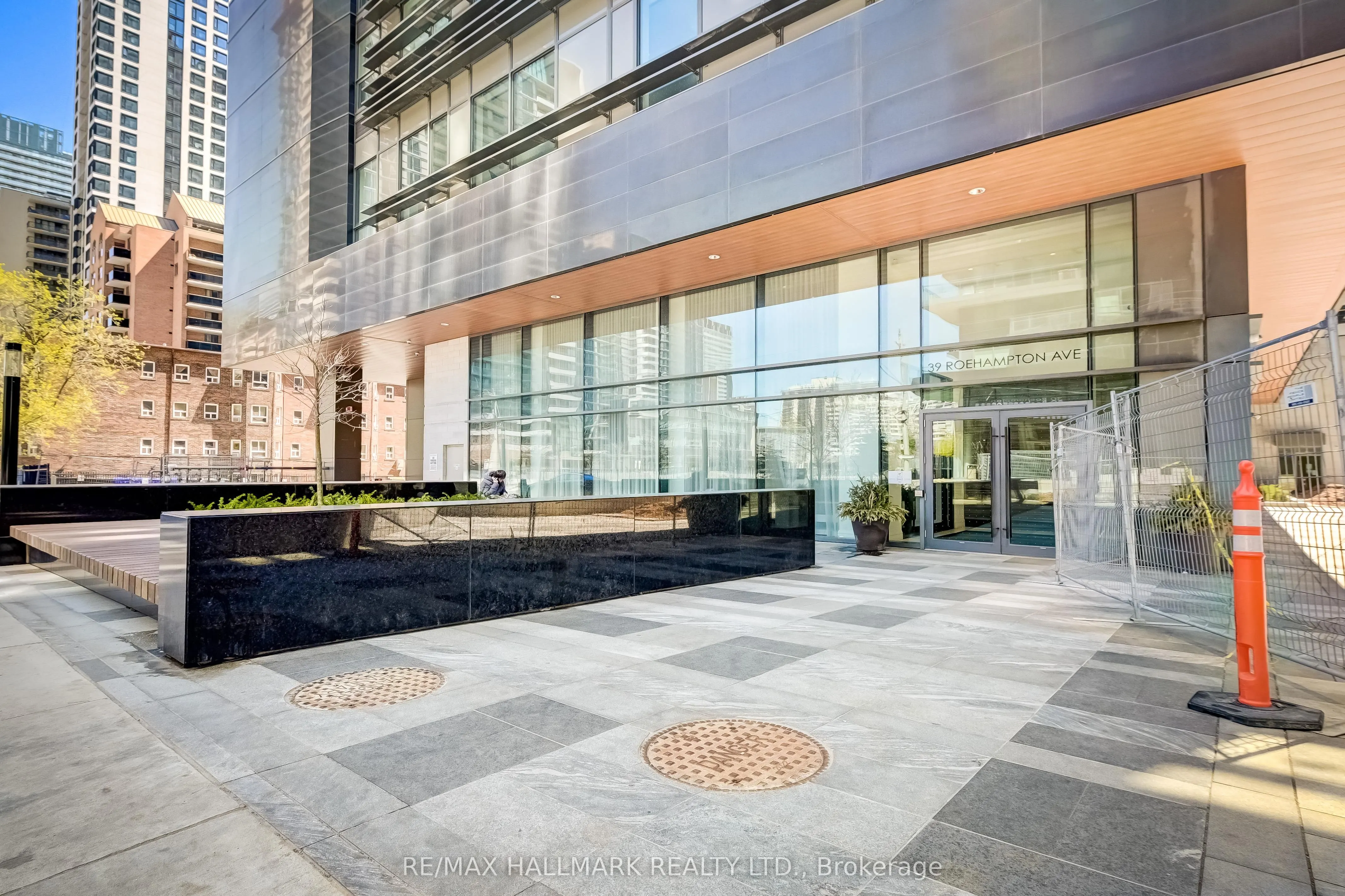 39 Roehampton Avenue, #4209