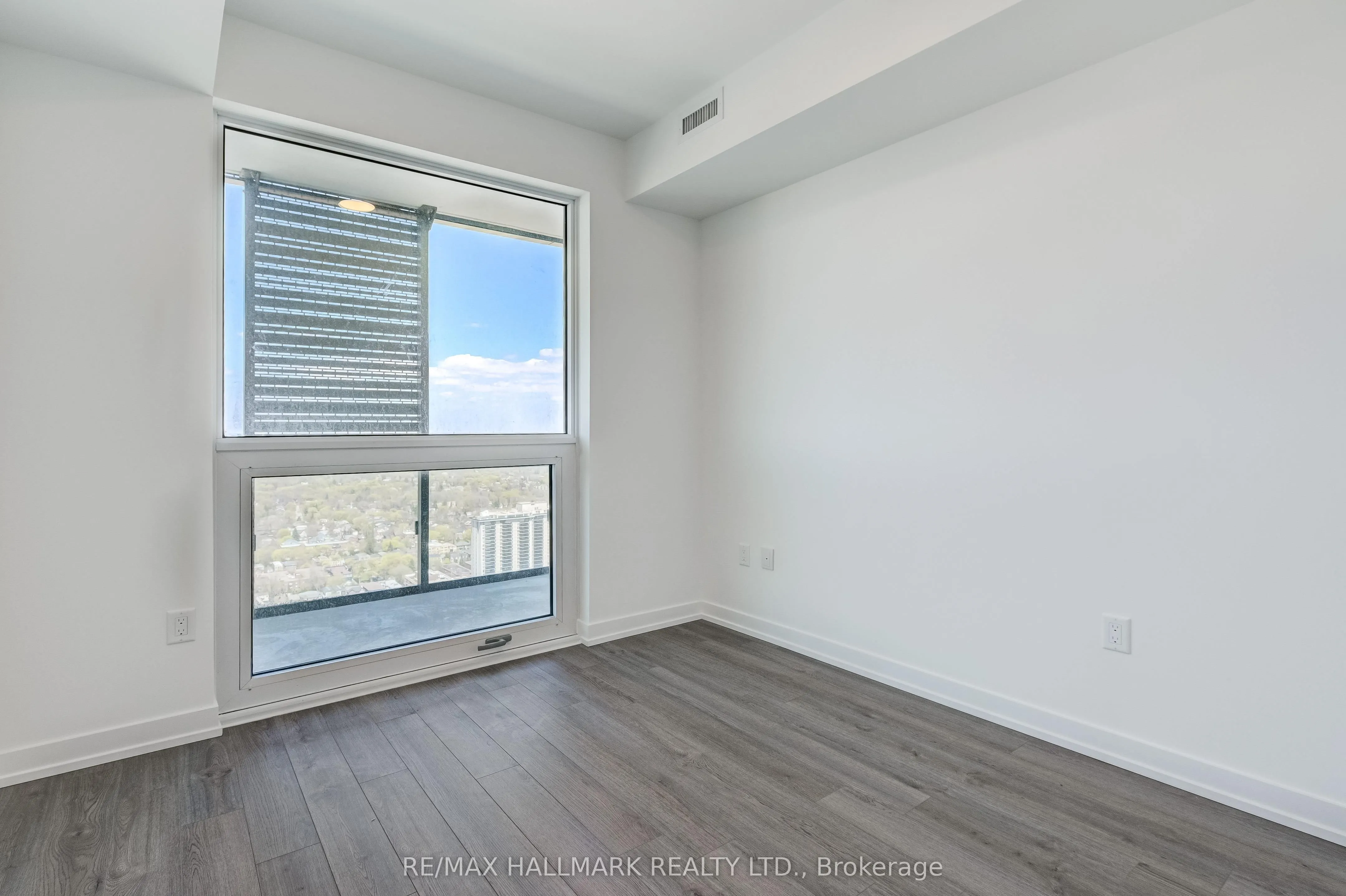 39 Roehampton Avenue, #4209