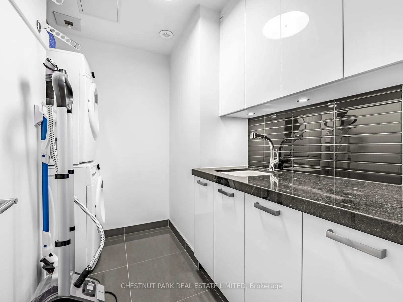 1074 Bay Street, #11