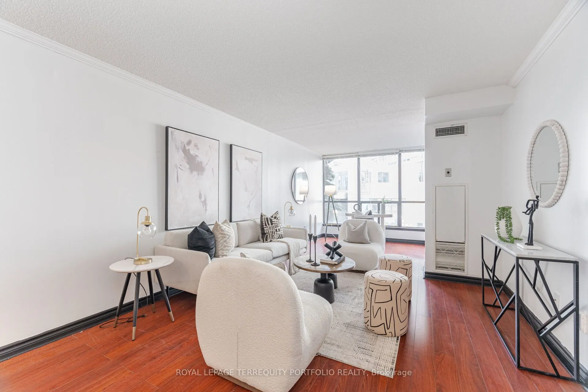 30 Holly Street, #206