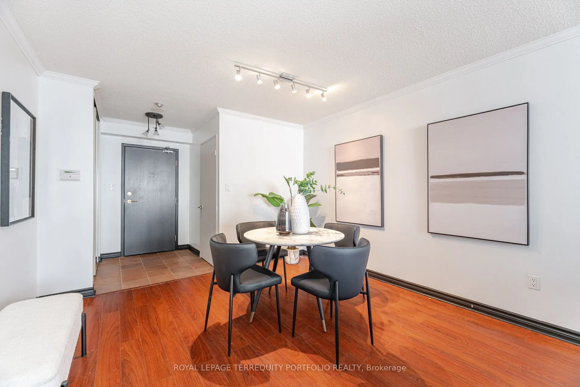 30 Holly Street, #206