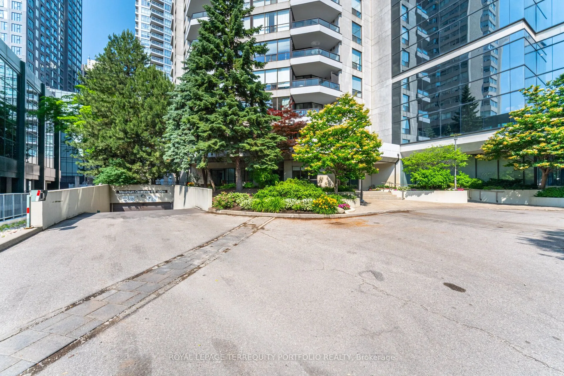 30 Holly Street, #206