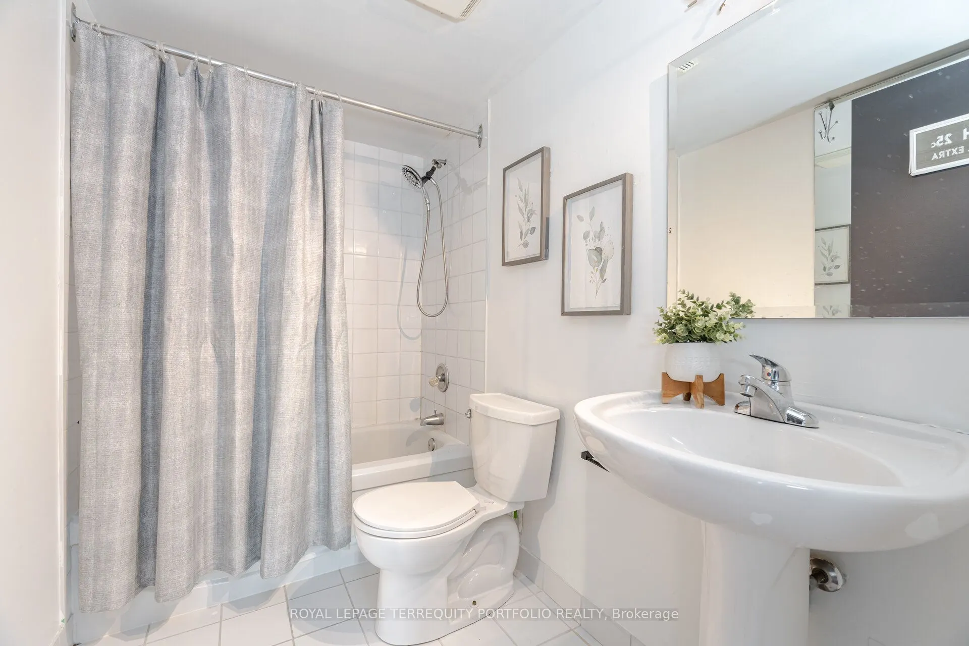 30 Holly Street, #206