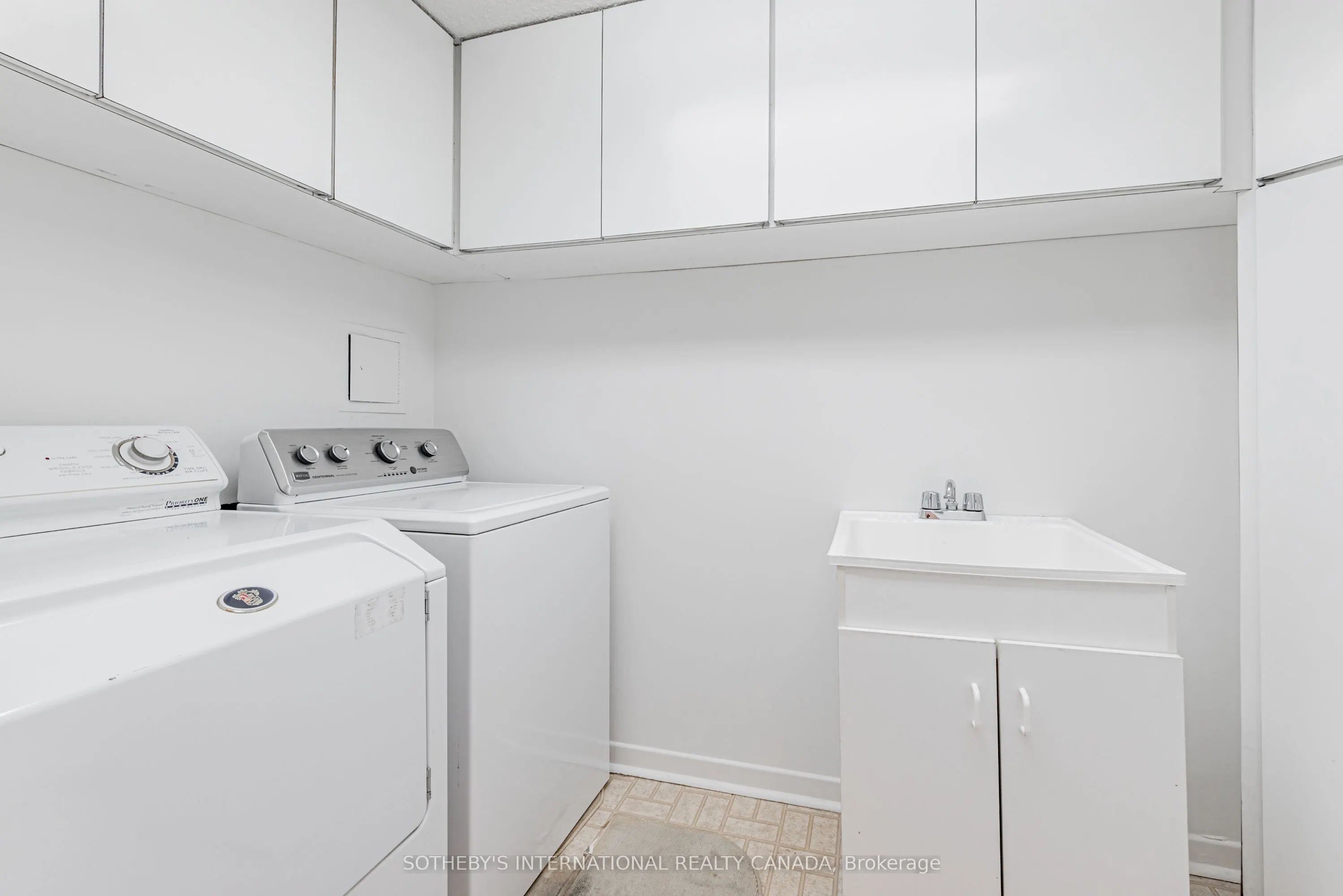 240 Heath Street W, #1403