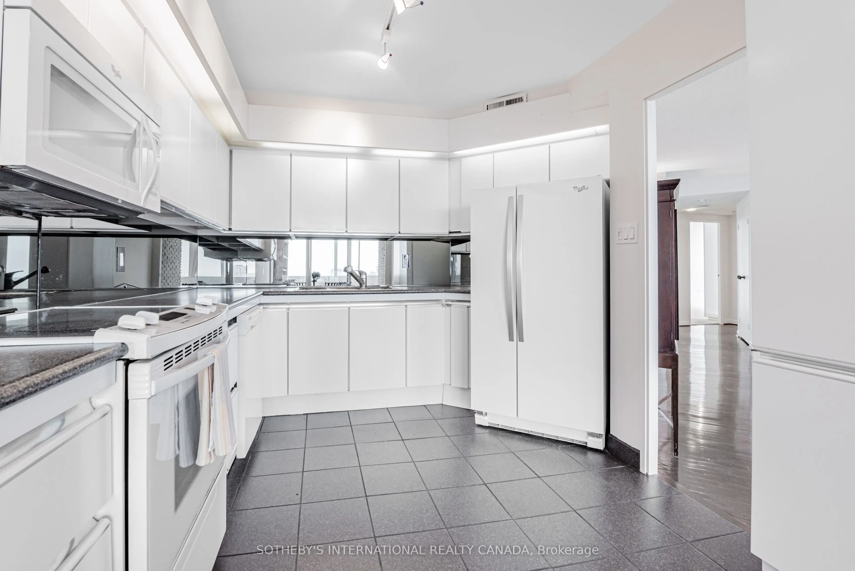 240 Heath Street W, #1403