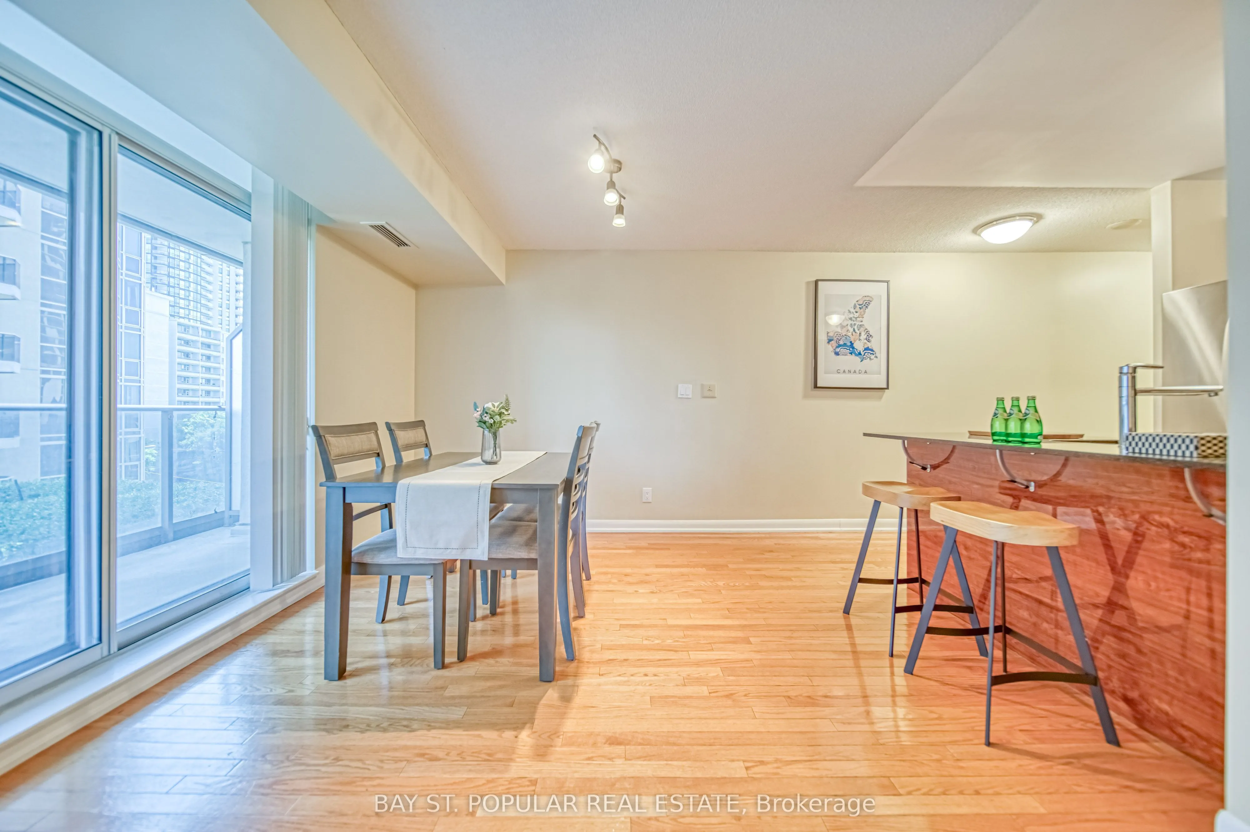 5793 Yonge Street #605