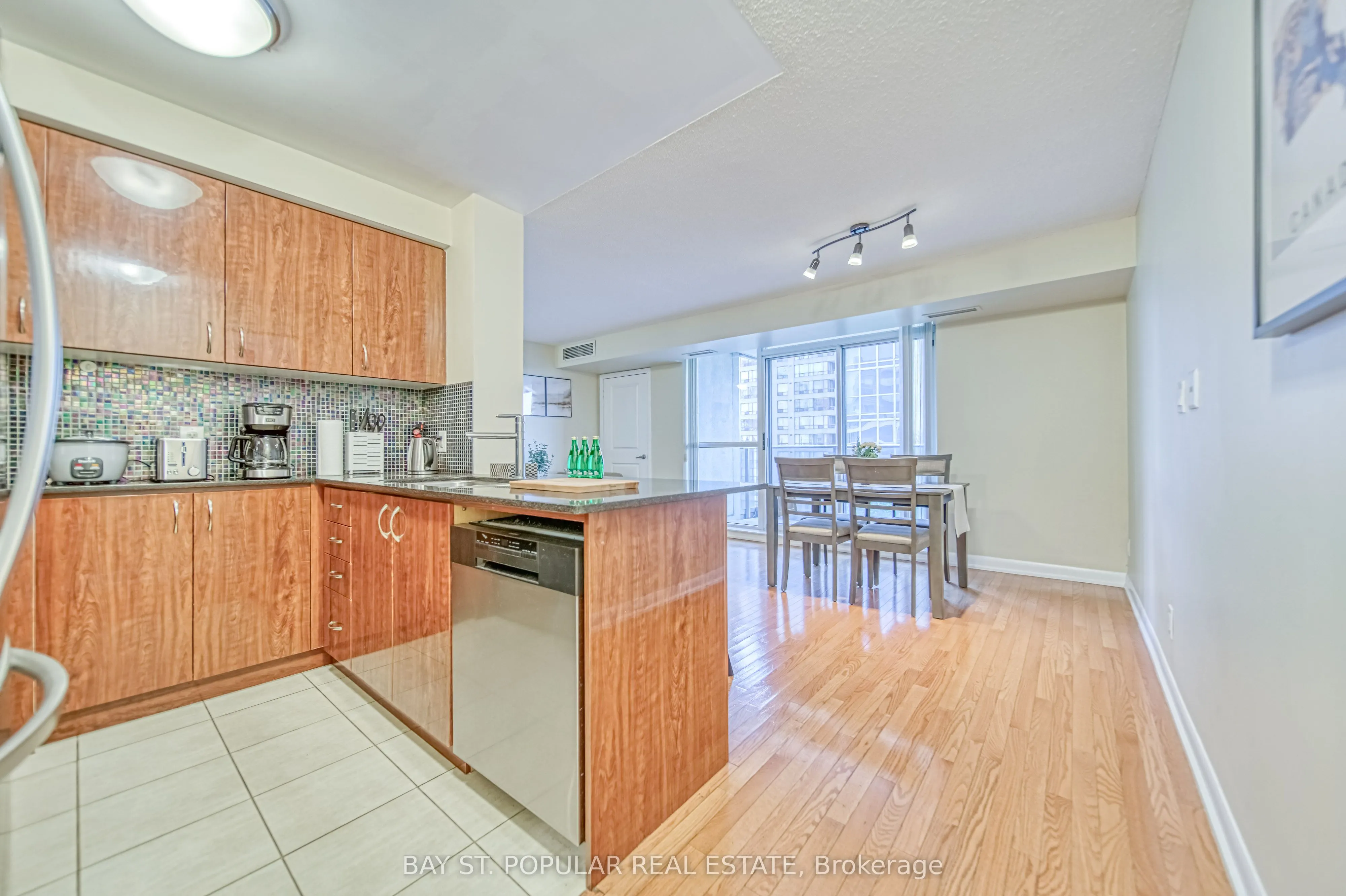 5793 Yonge Street #605