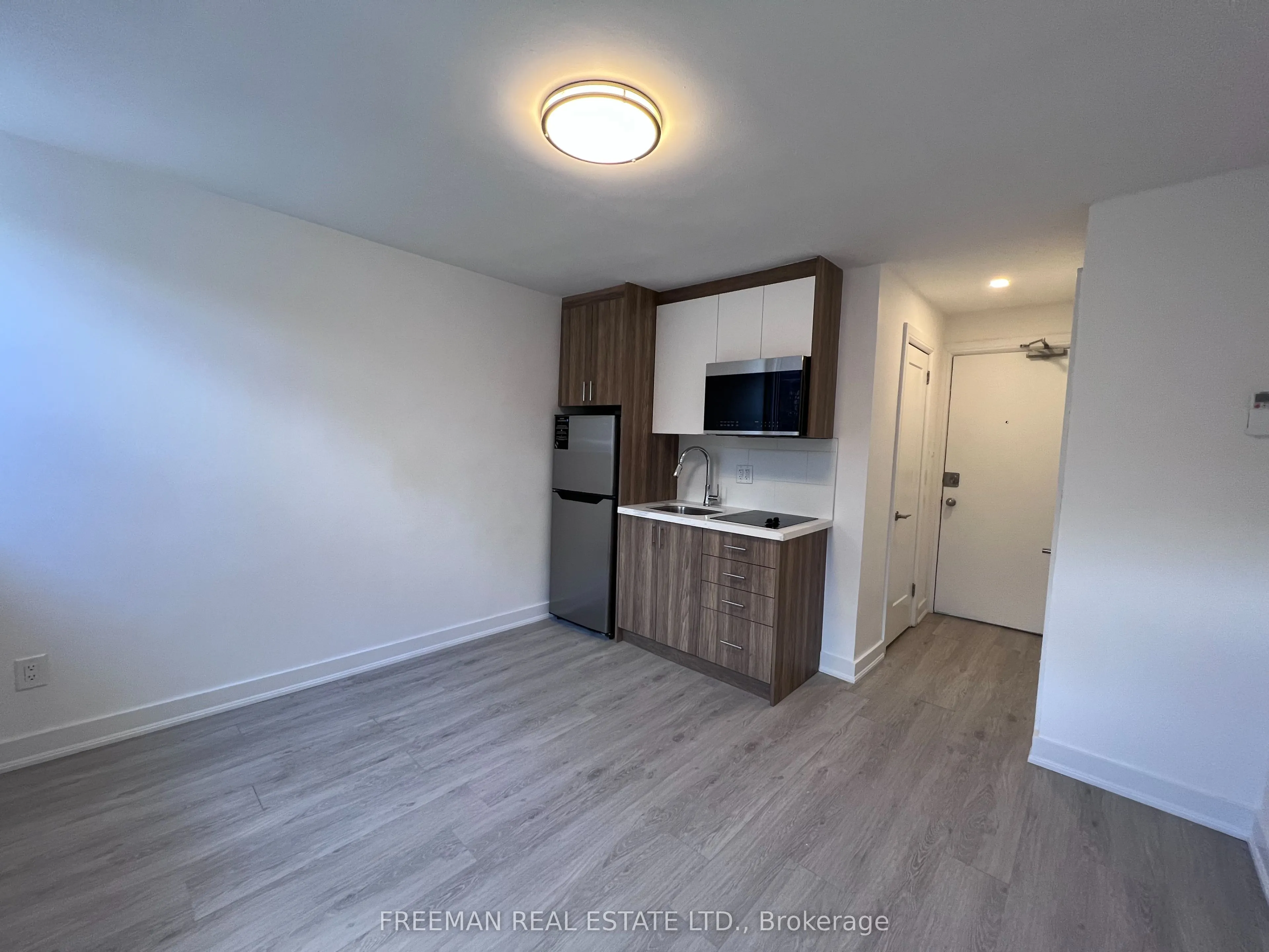 15 Thorburn Avenue #204