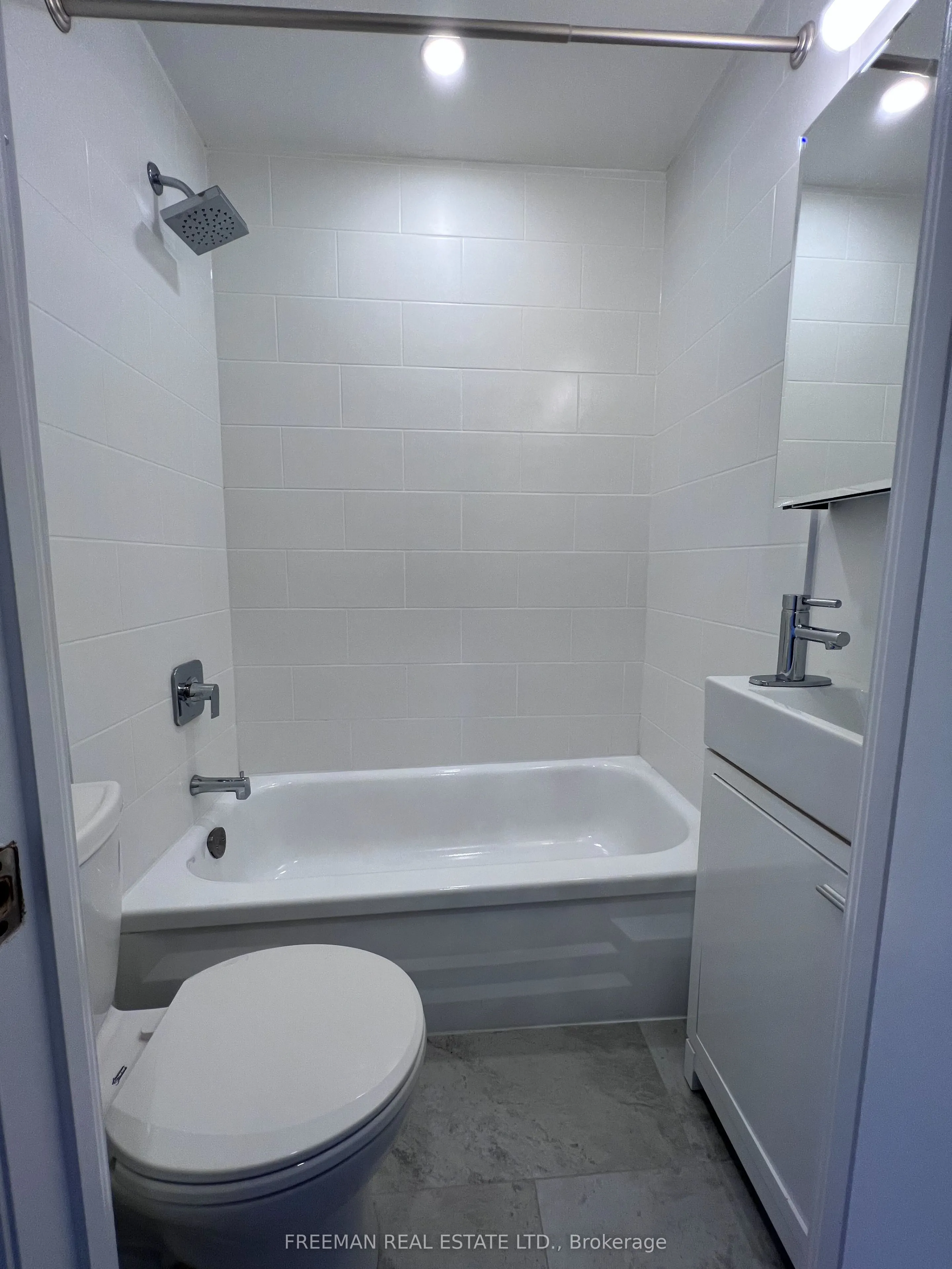 15 Thorburn Avenue #204