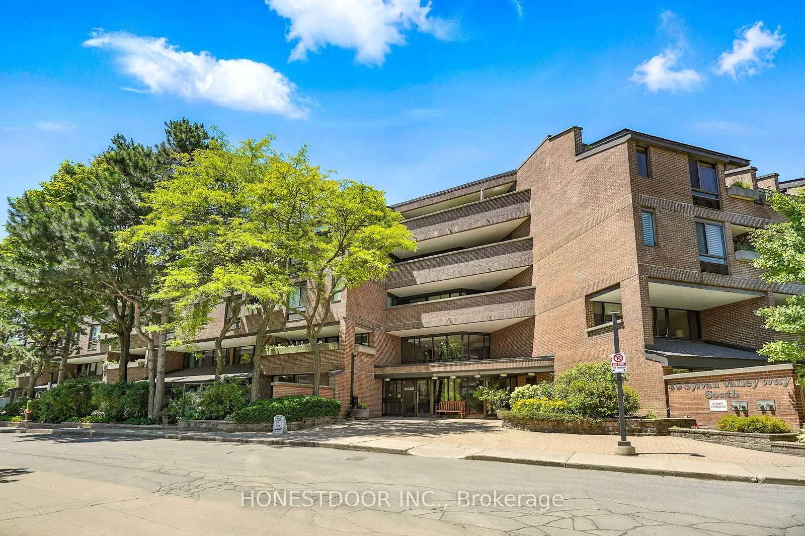 40 Sylvan Valleyway, #312