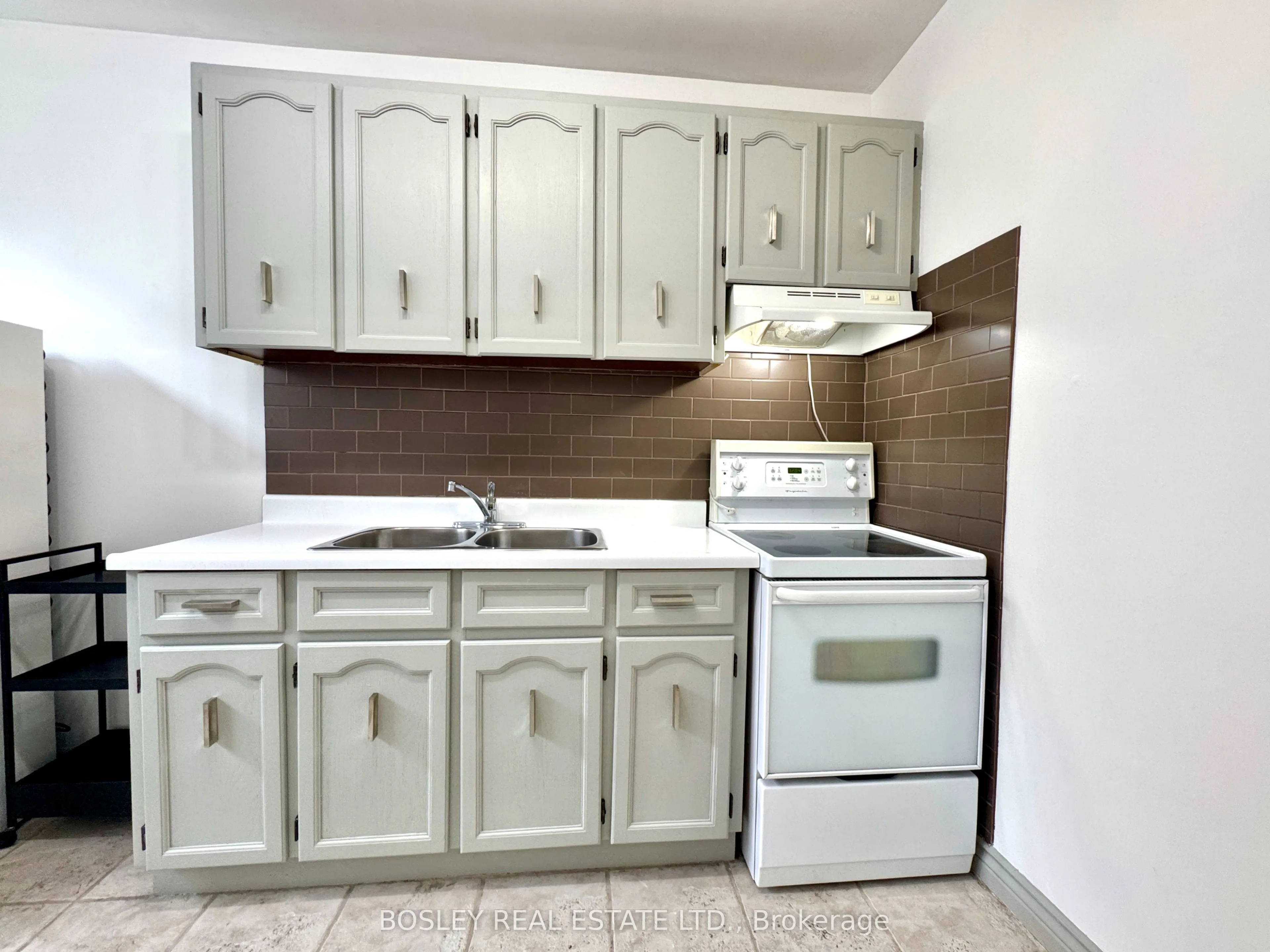740 Eglinton Avenue W, #108
