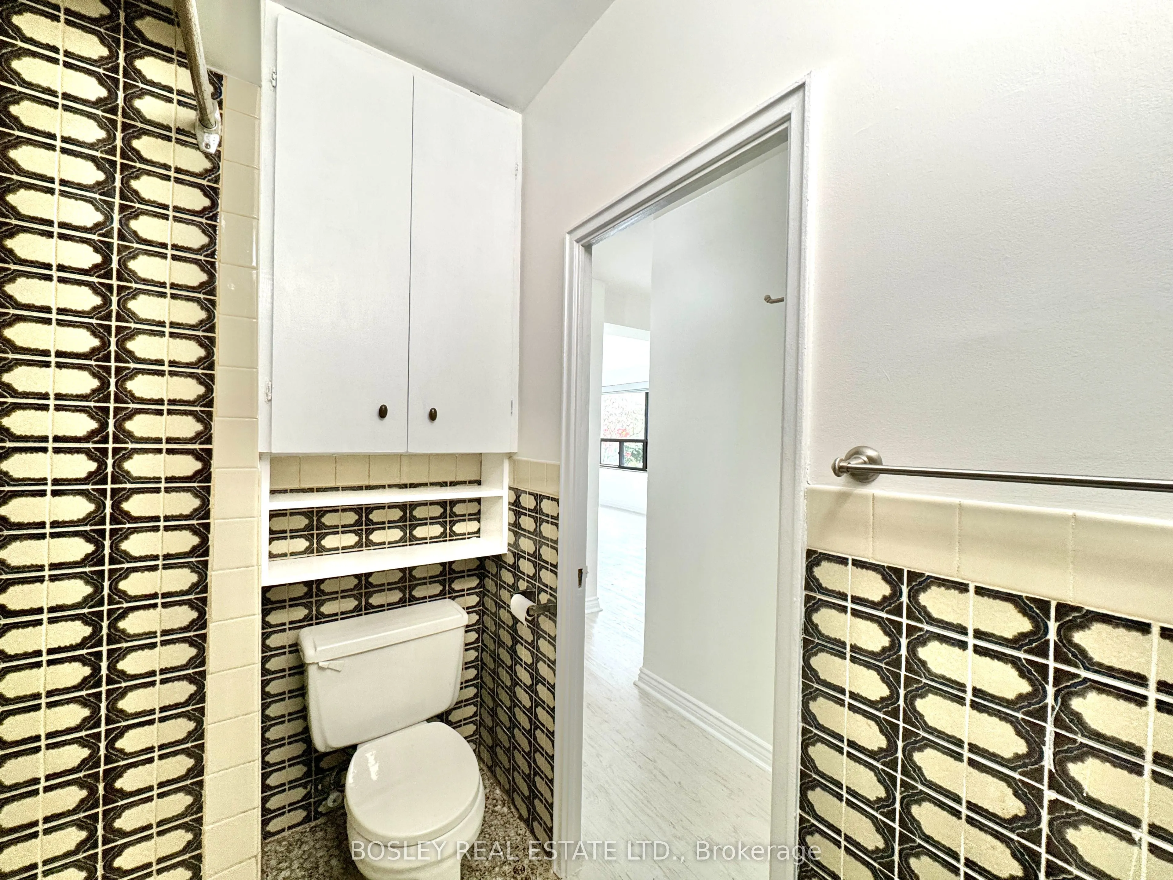 740 Eglinton Avenue W, #108