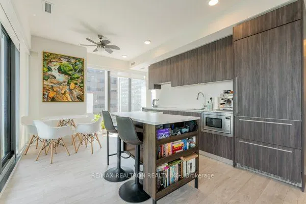 8 Cumberland Street, #3306