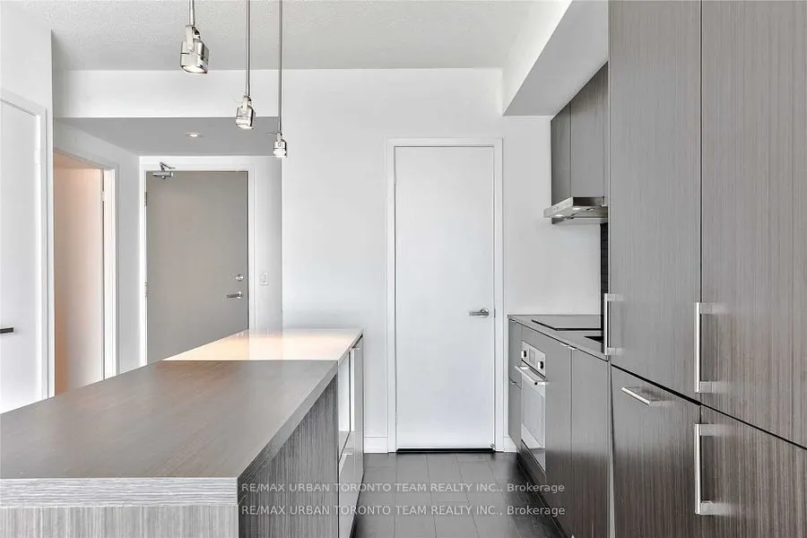 100 Harbour Street, #1409