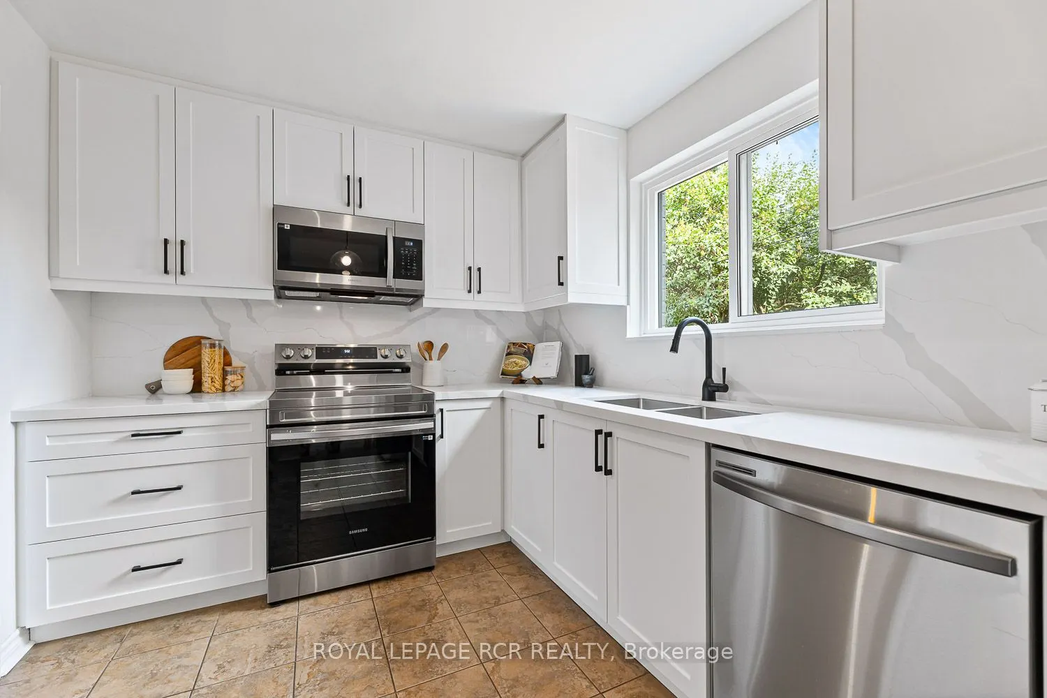 7 Annapearl Court