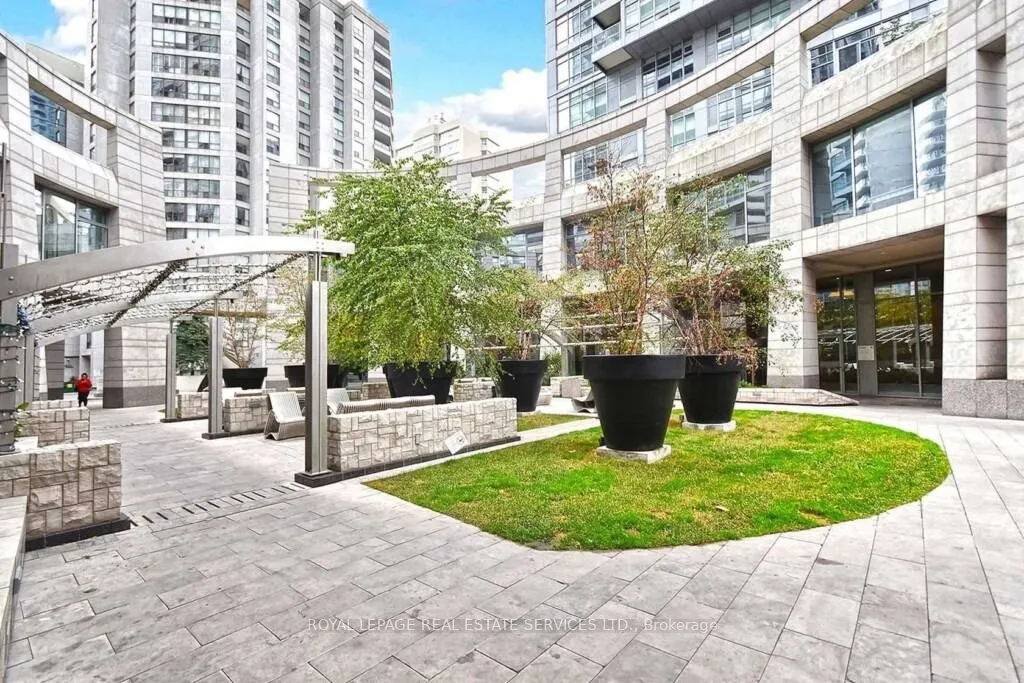2191 Yonge Street, #1804