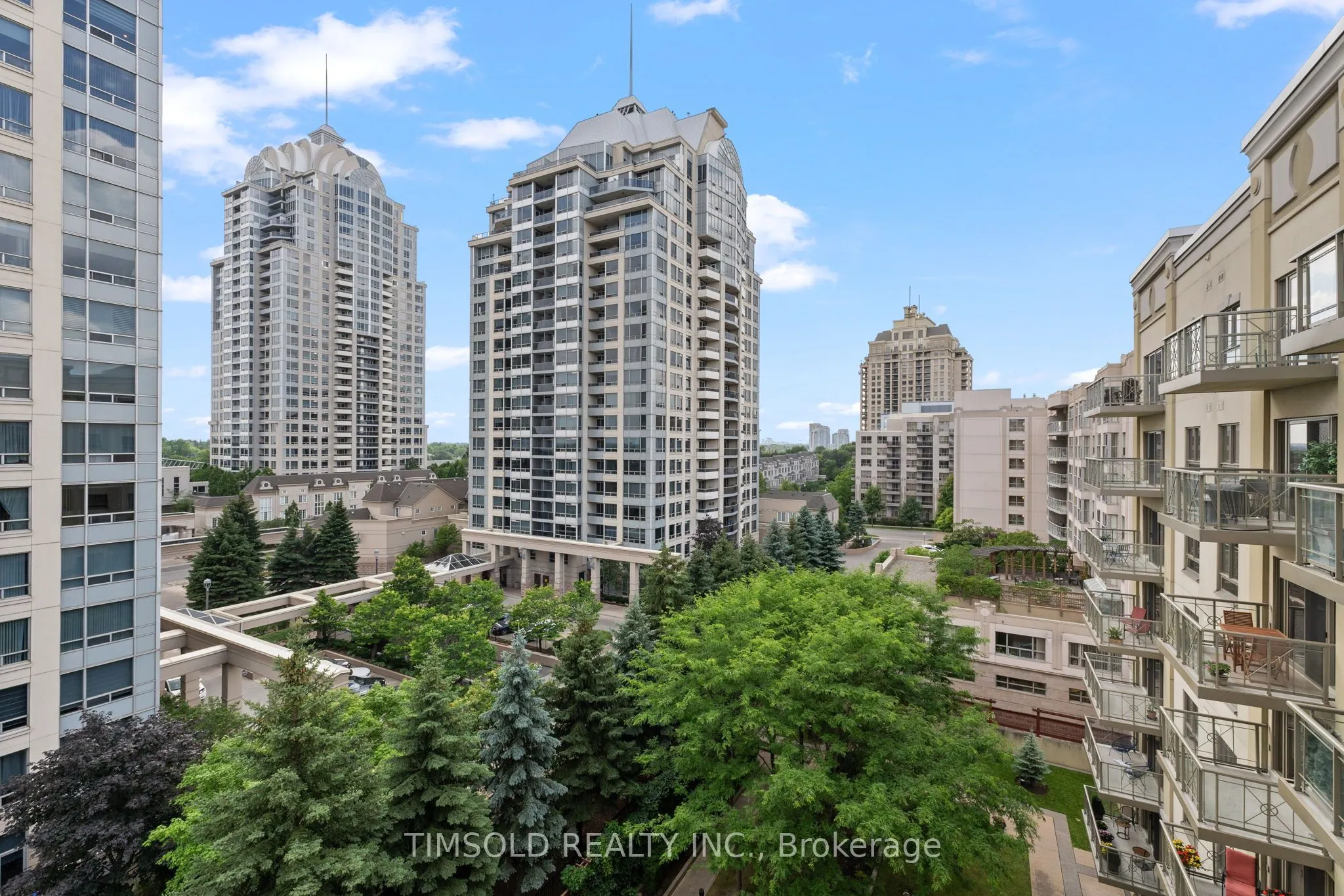 12 Rean Drive, #811