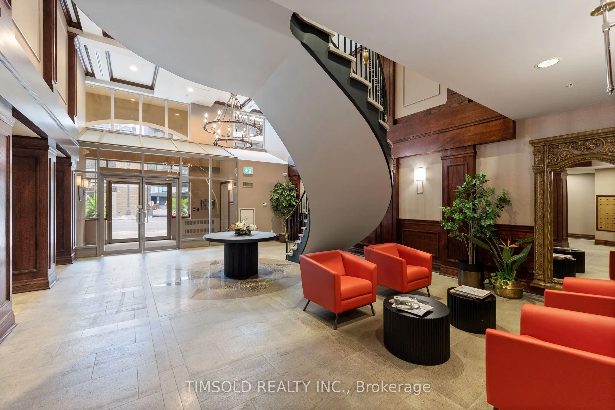12 Rean Drive, #811