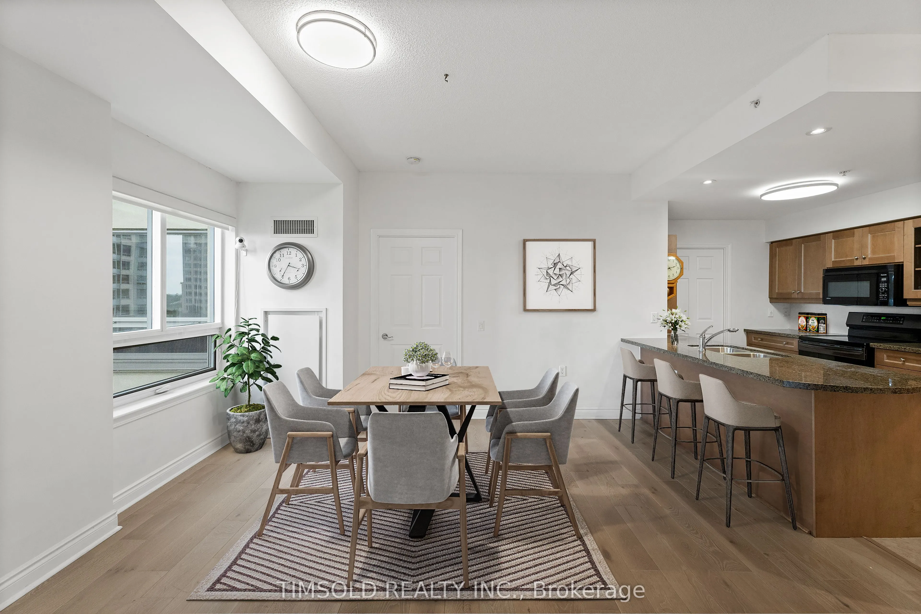 12 Rean Drive, #811