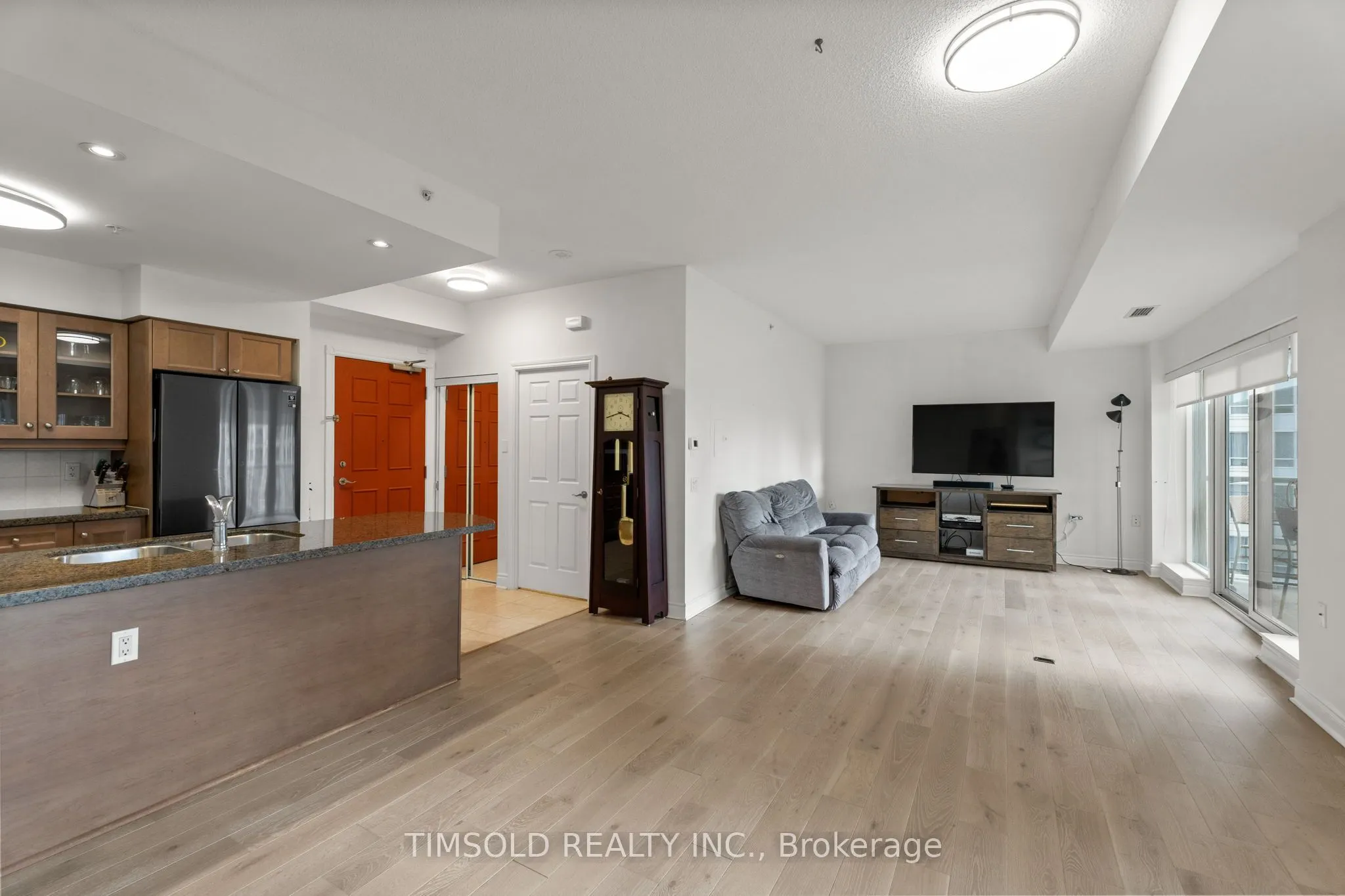 12 Rean Drive, #811