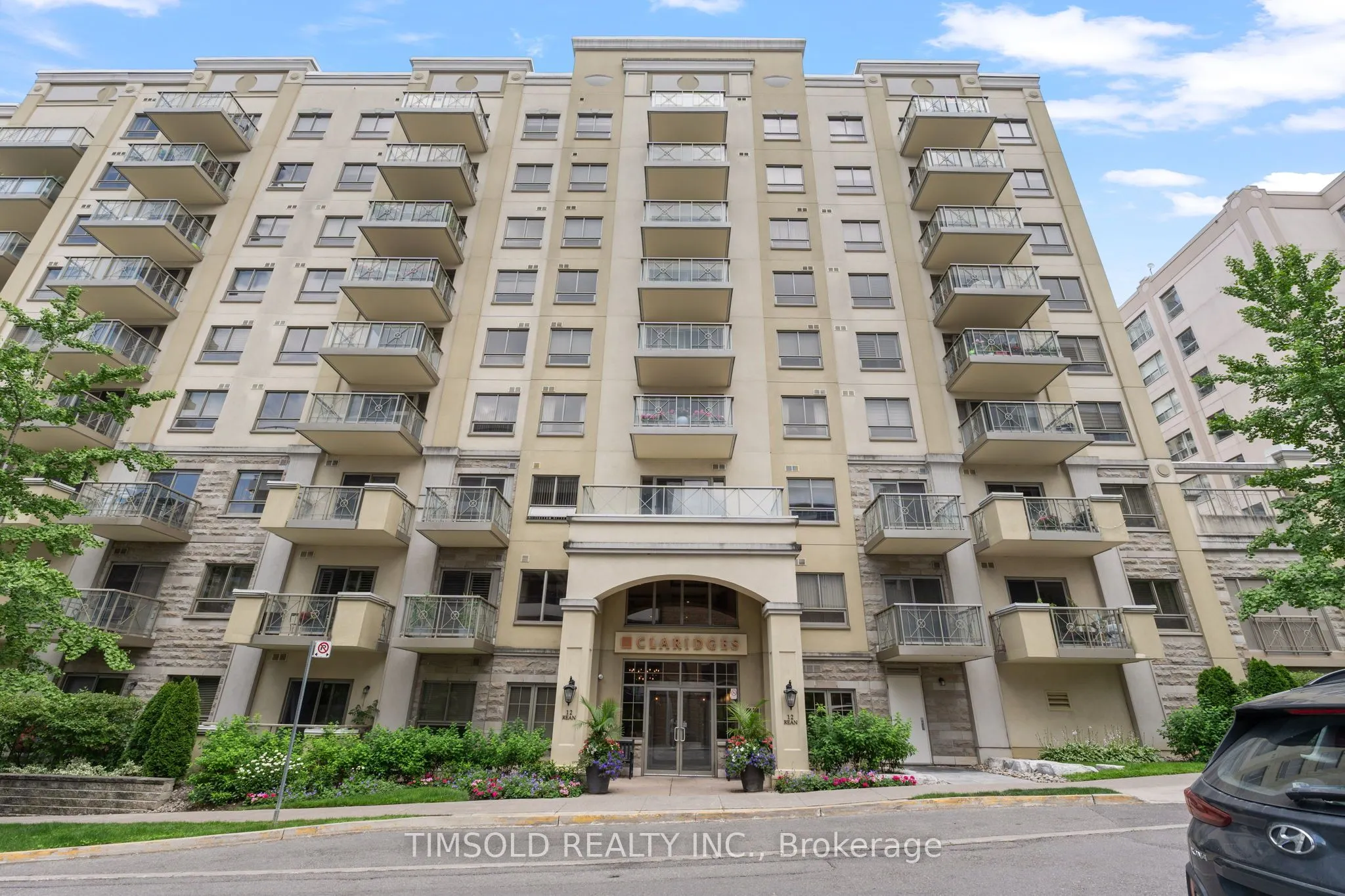12 Rean Drive, #811