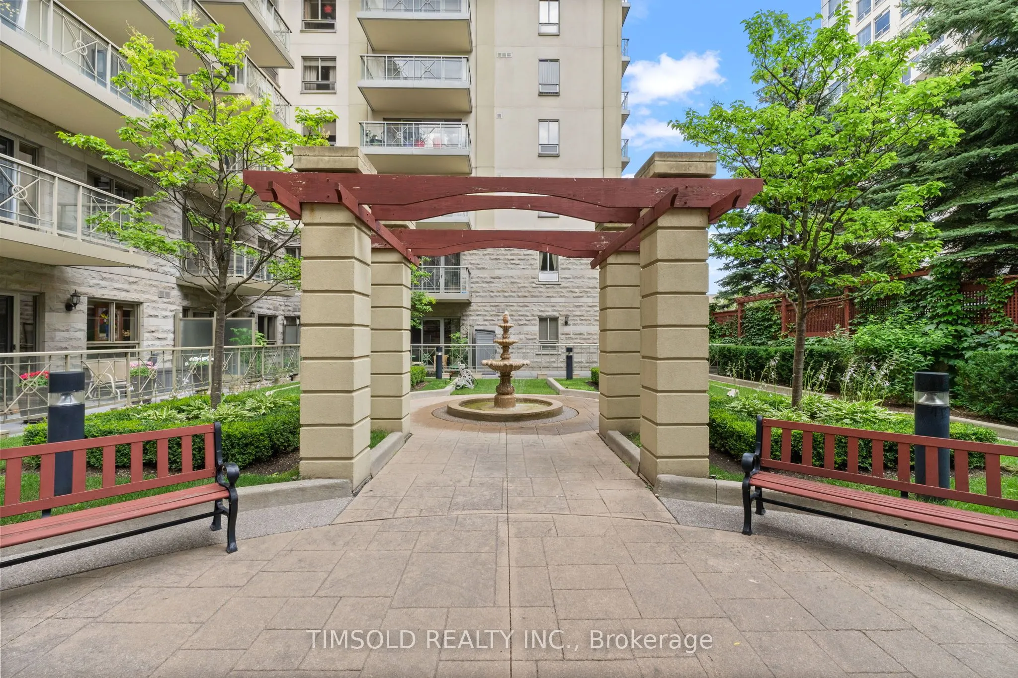12 Rean Drive, #811