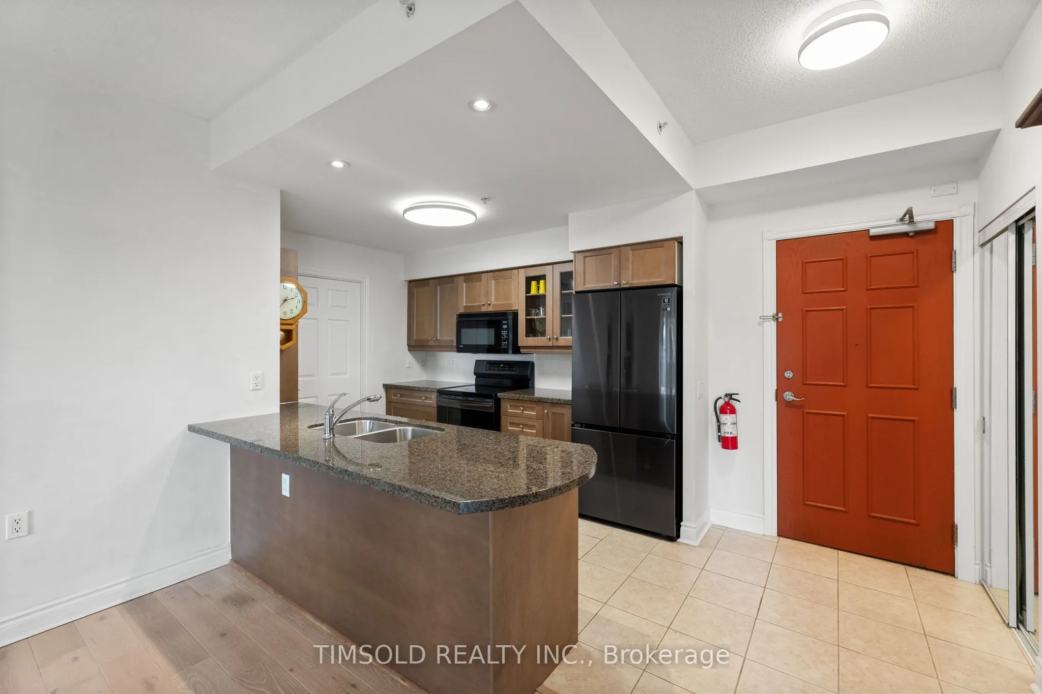 12 Rean Drive, #811