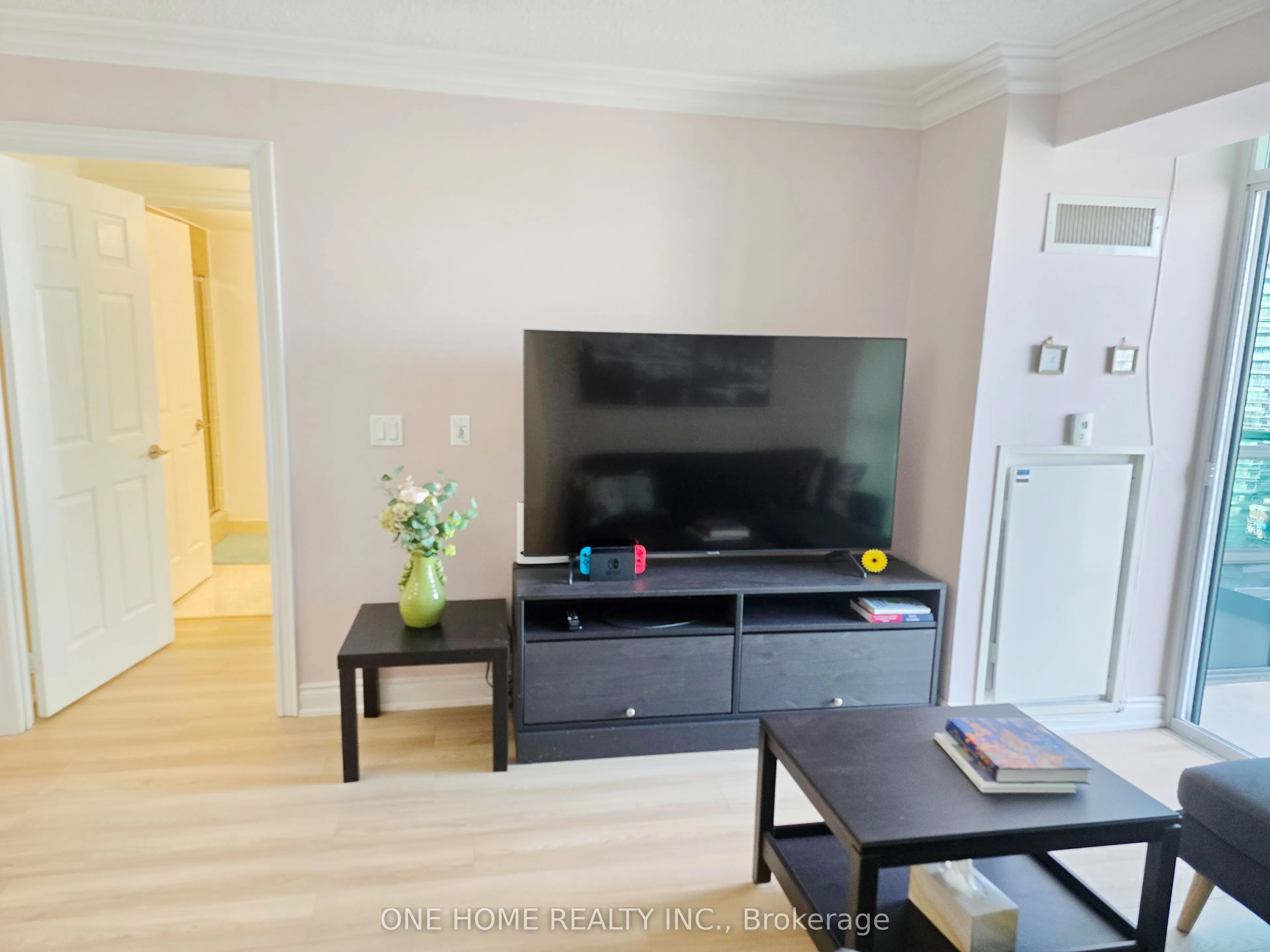 15 Greenview Avenue, #1804
