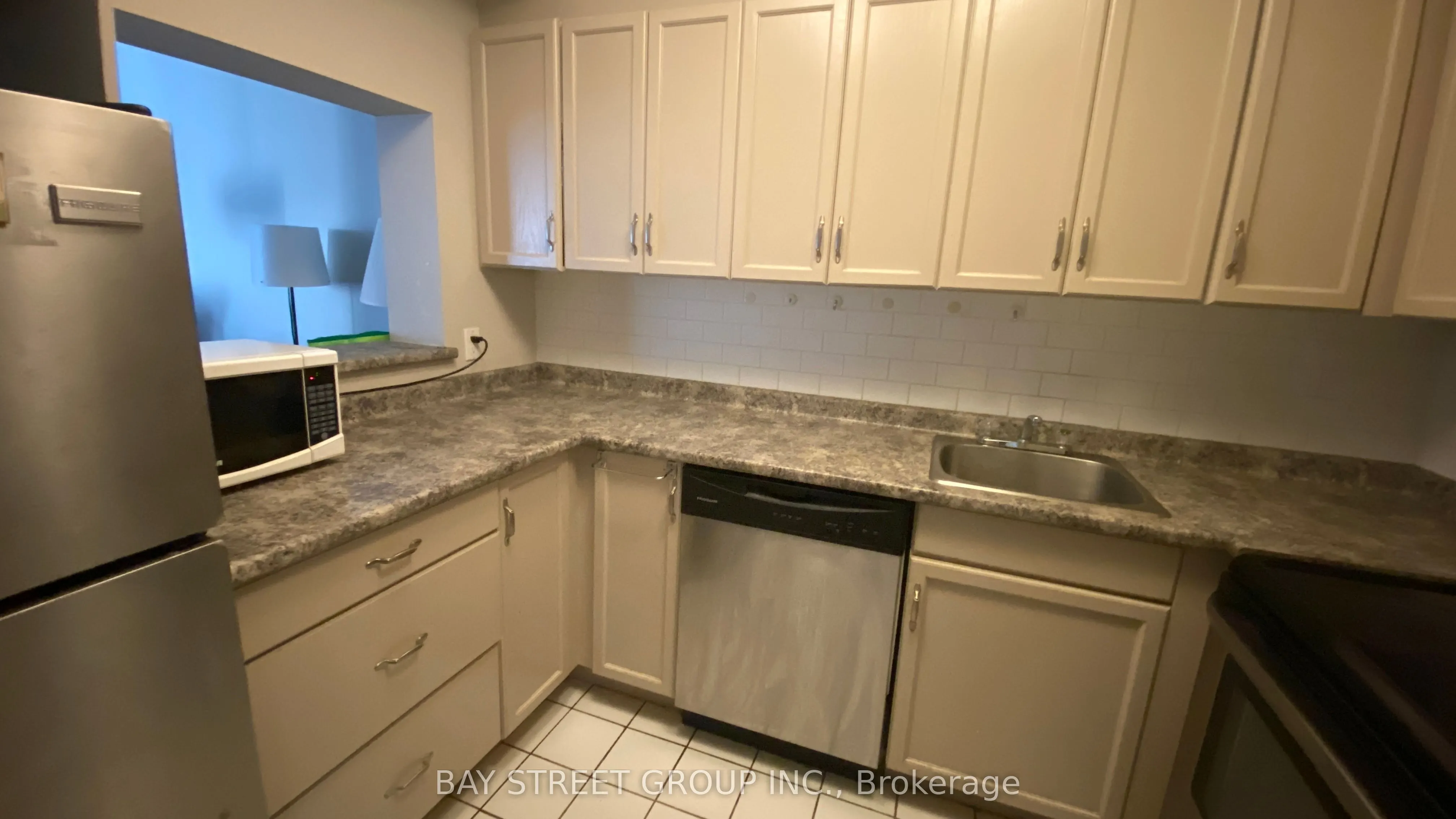 284 Bloor Street W #902