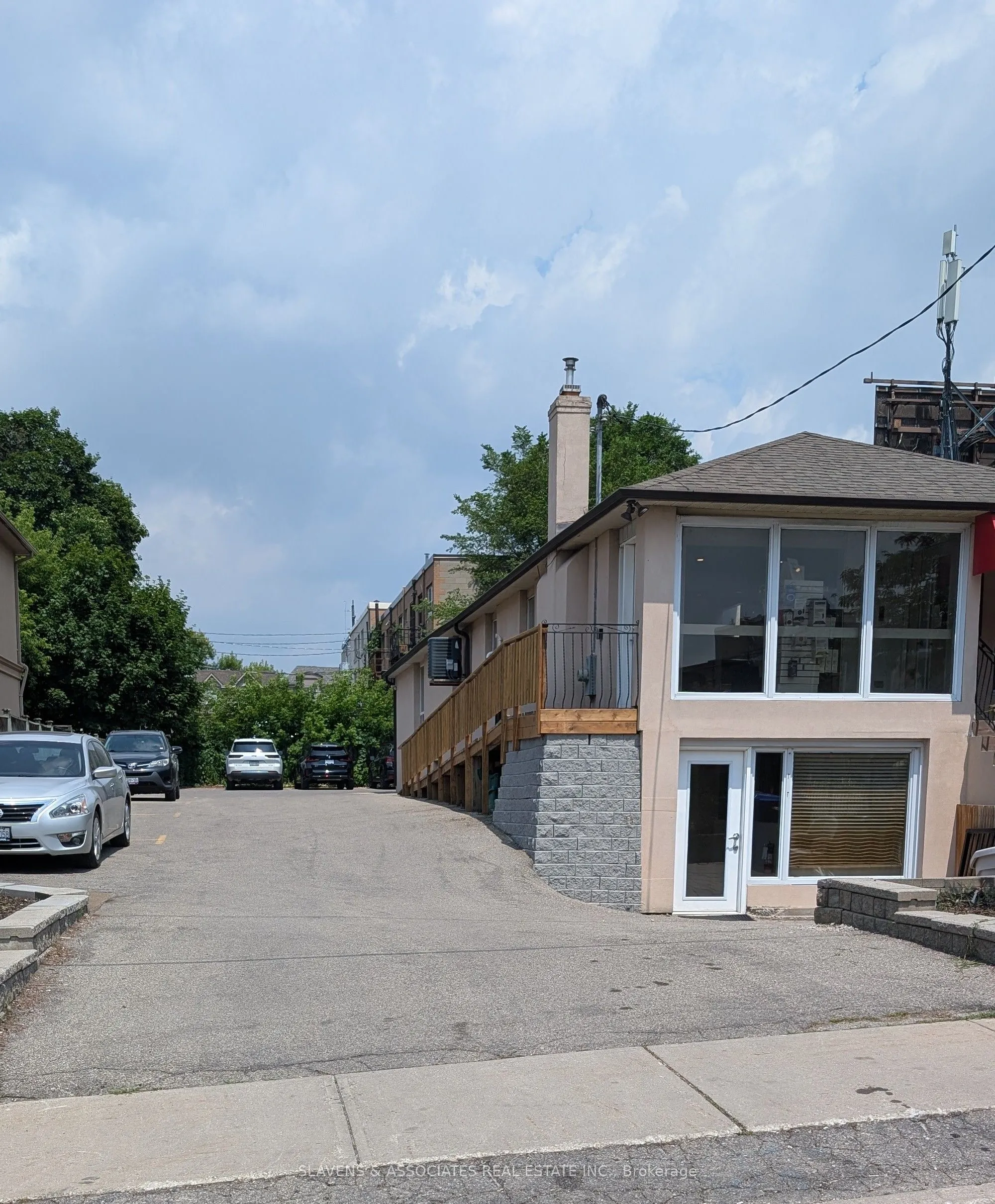 368 Melrose Avenue, #Lower