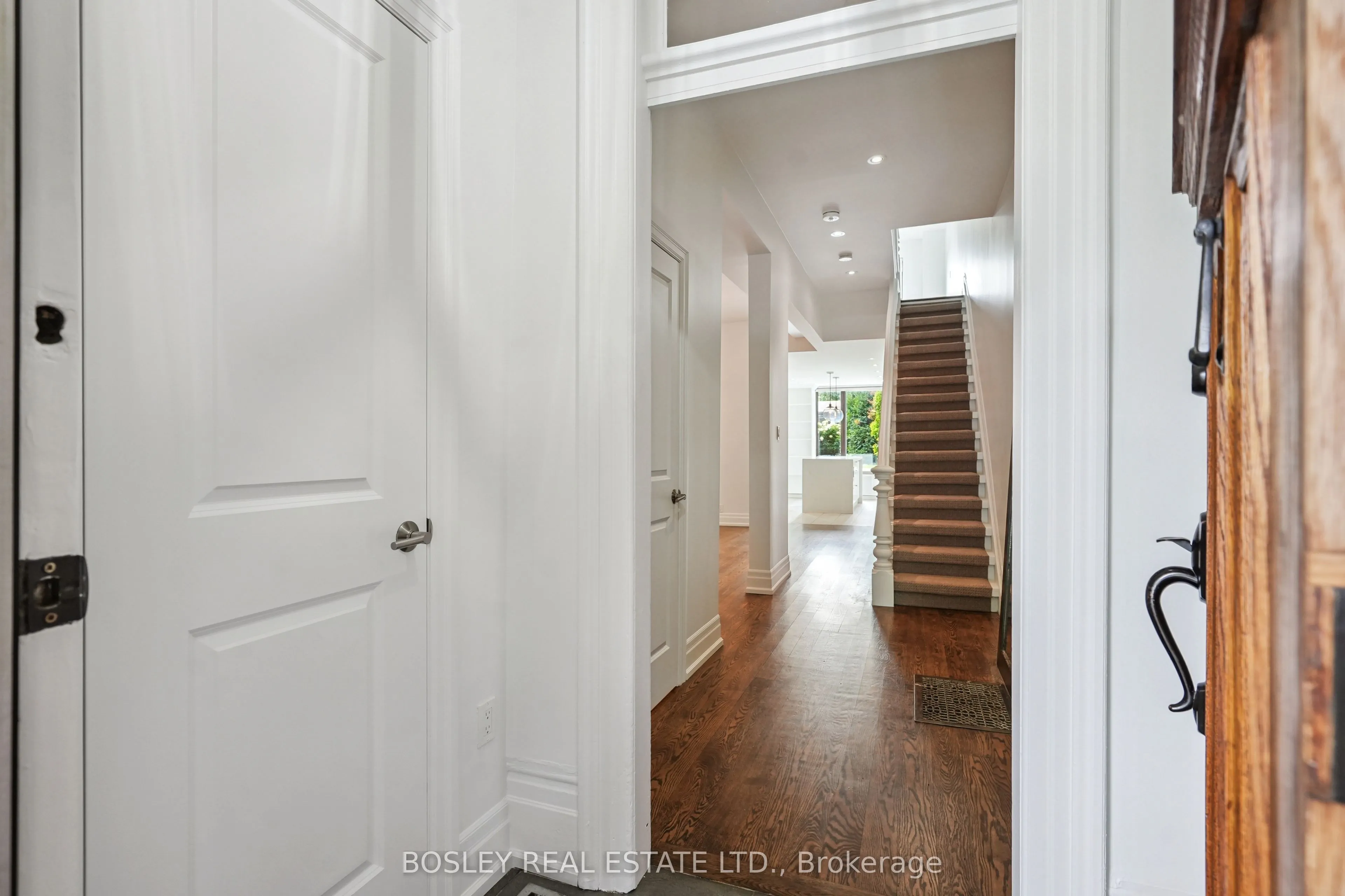 520 Manning Avenue