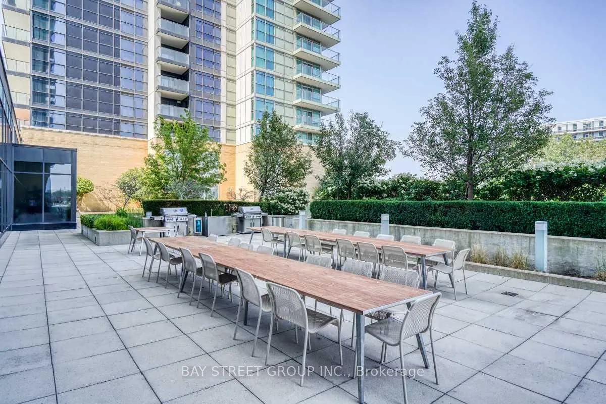 29 Singer Court, #512