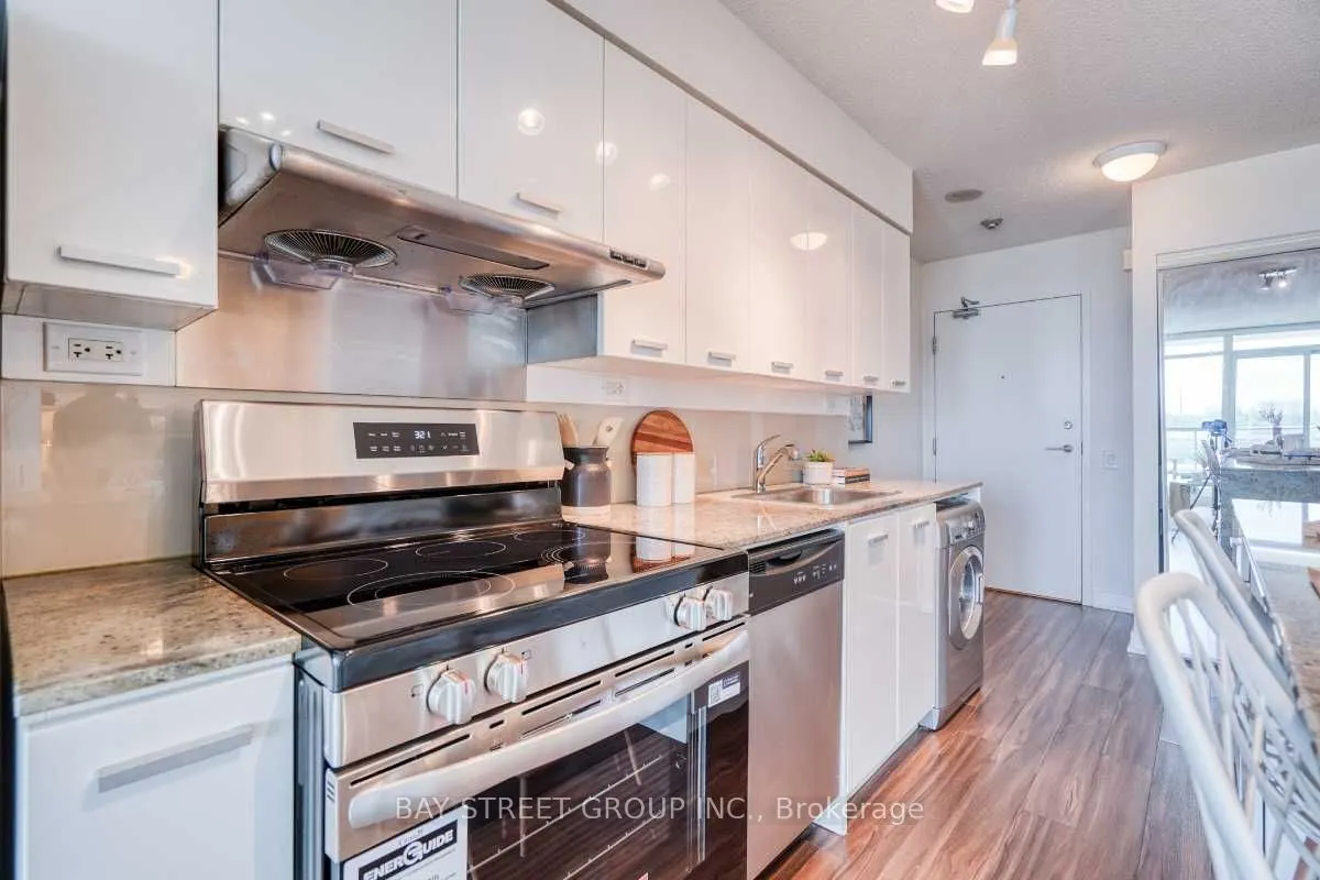 29 Singer Court, #512