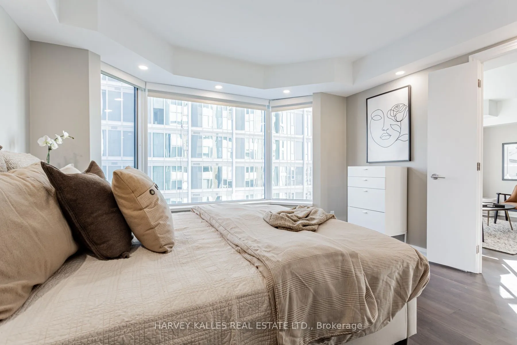 155 Yorkville Avenue, #2308
