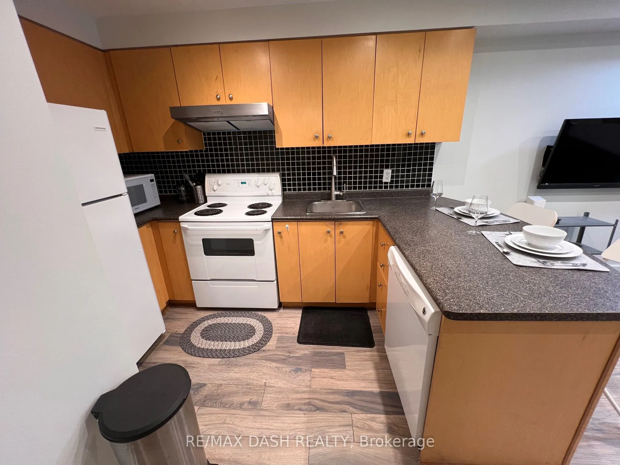 415 Jarvis Street, #154