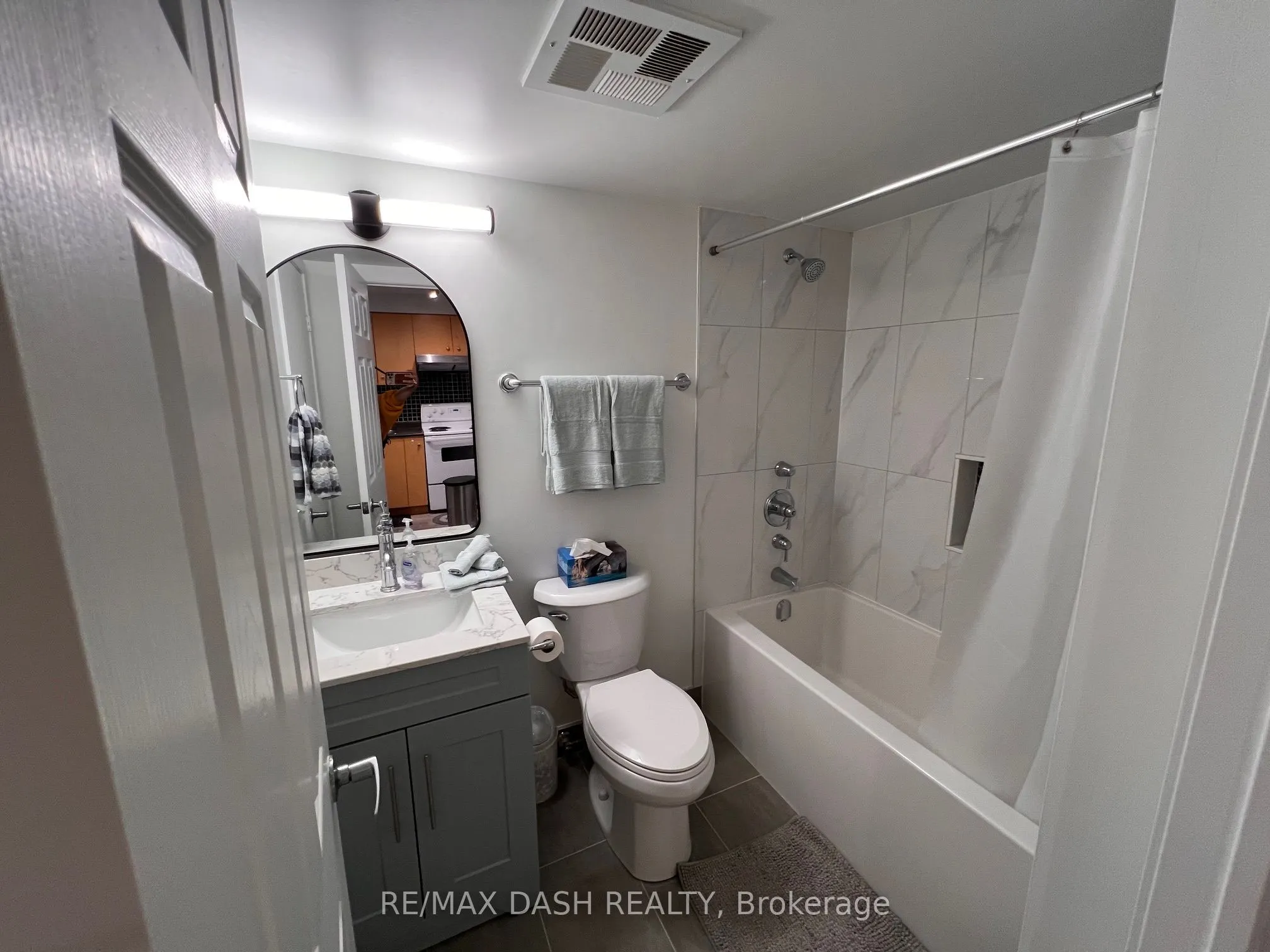 415 Jarvis Street, #154