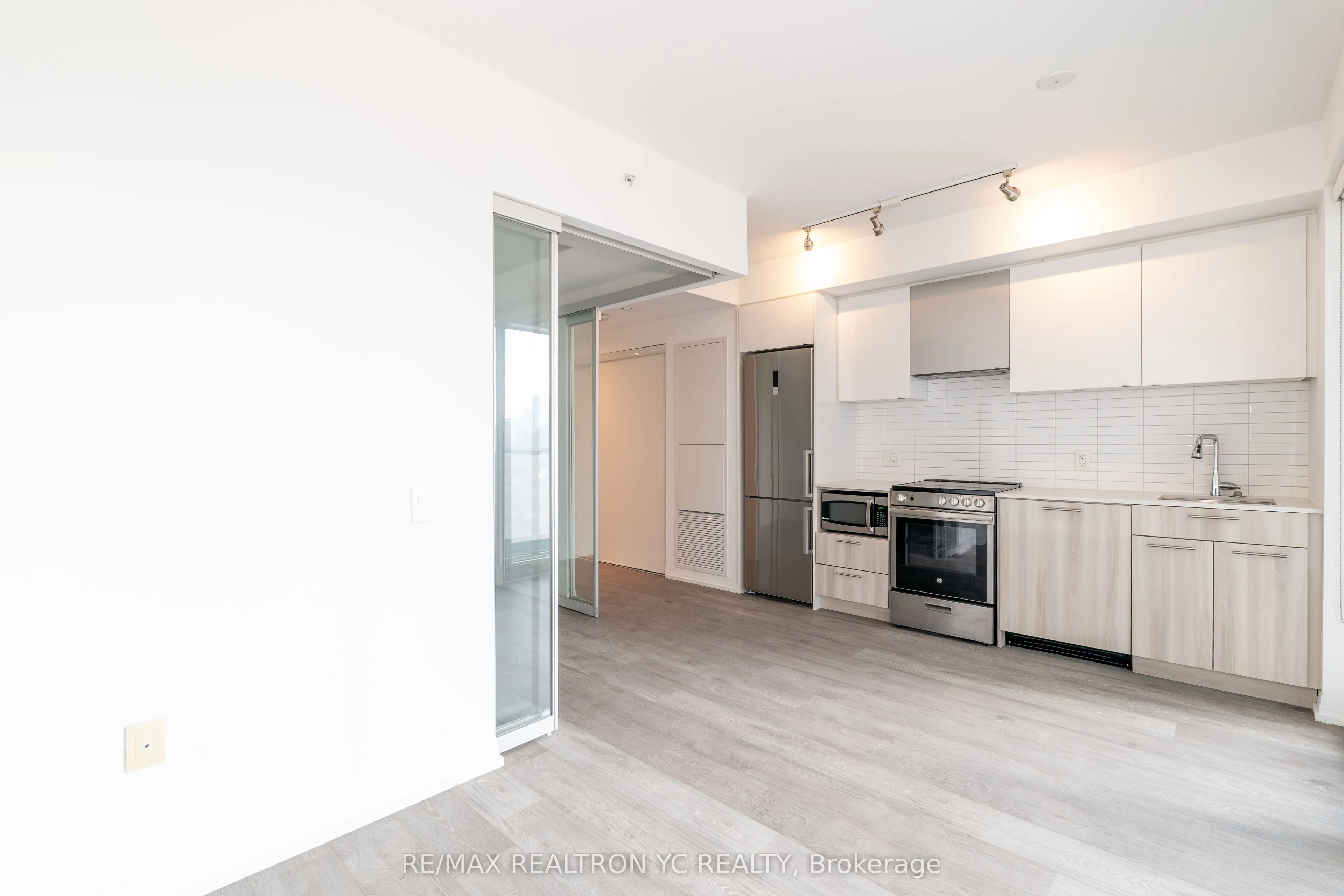 251 Jarvis Street, #1221