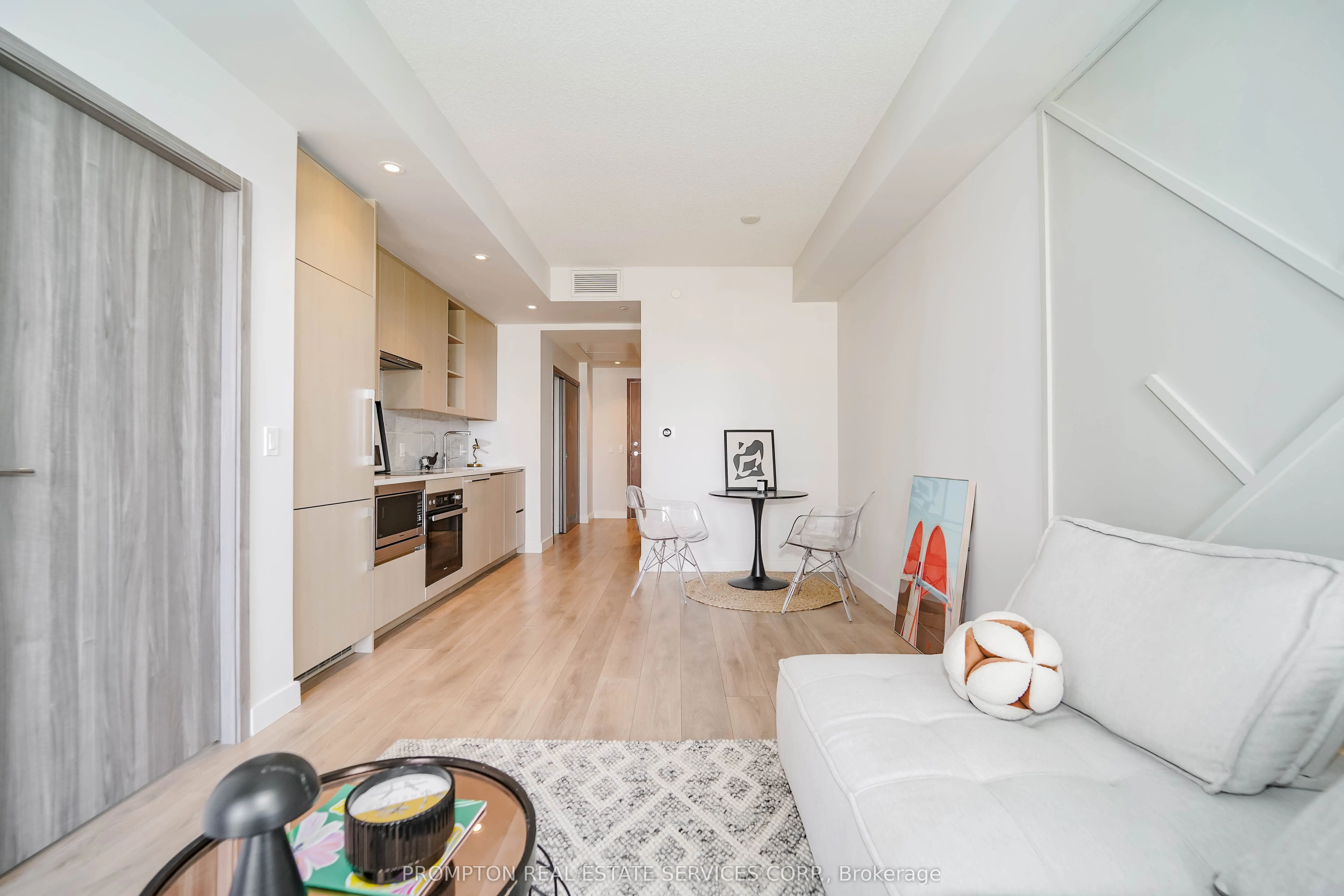85 McMahon Drive, #711