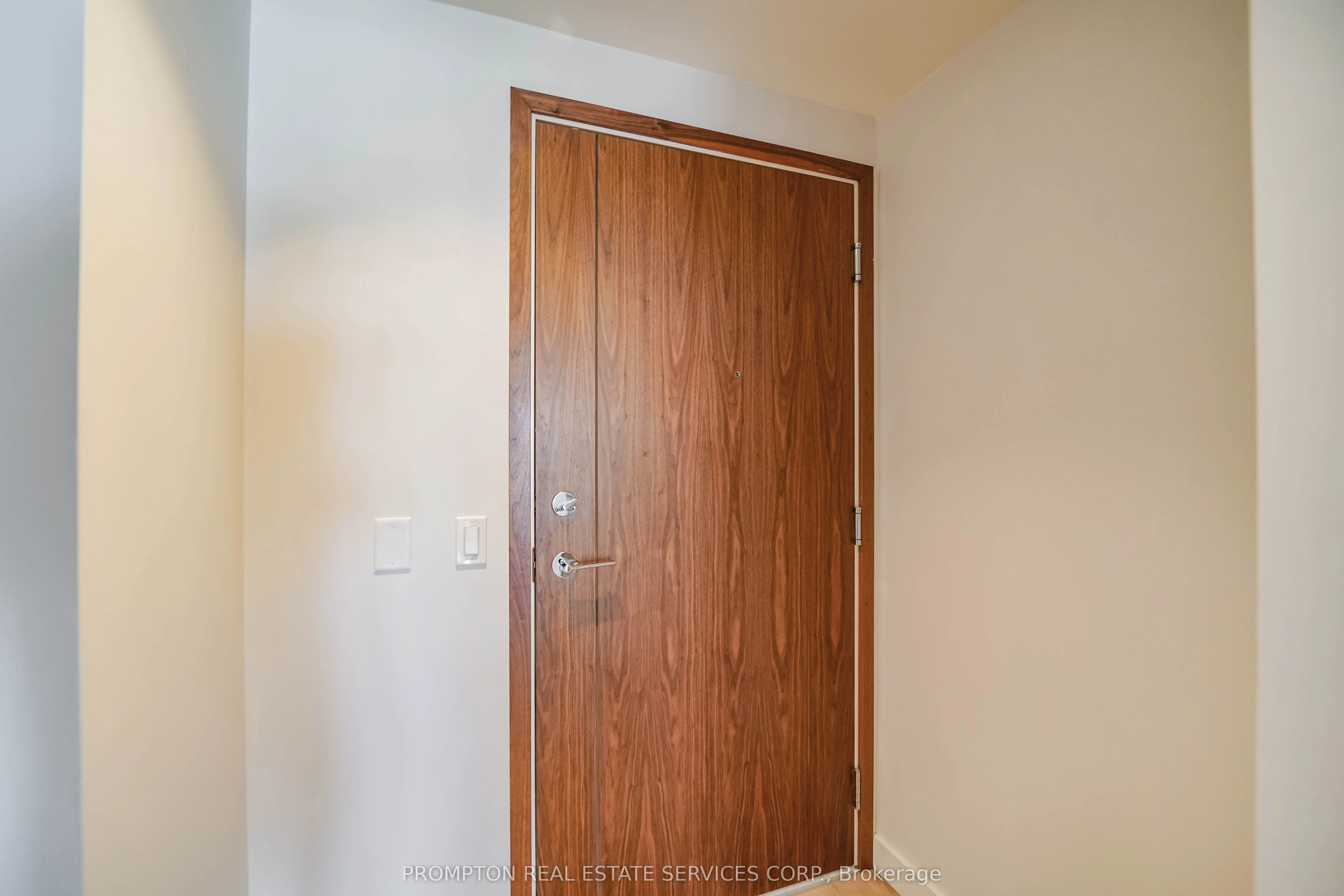 85 McMahon Drive, #711