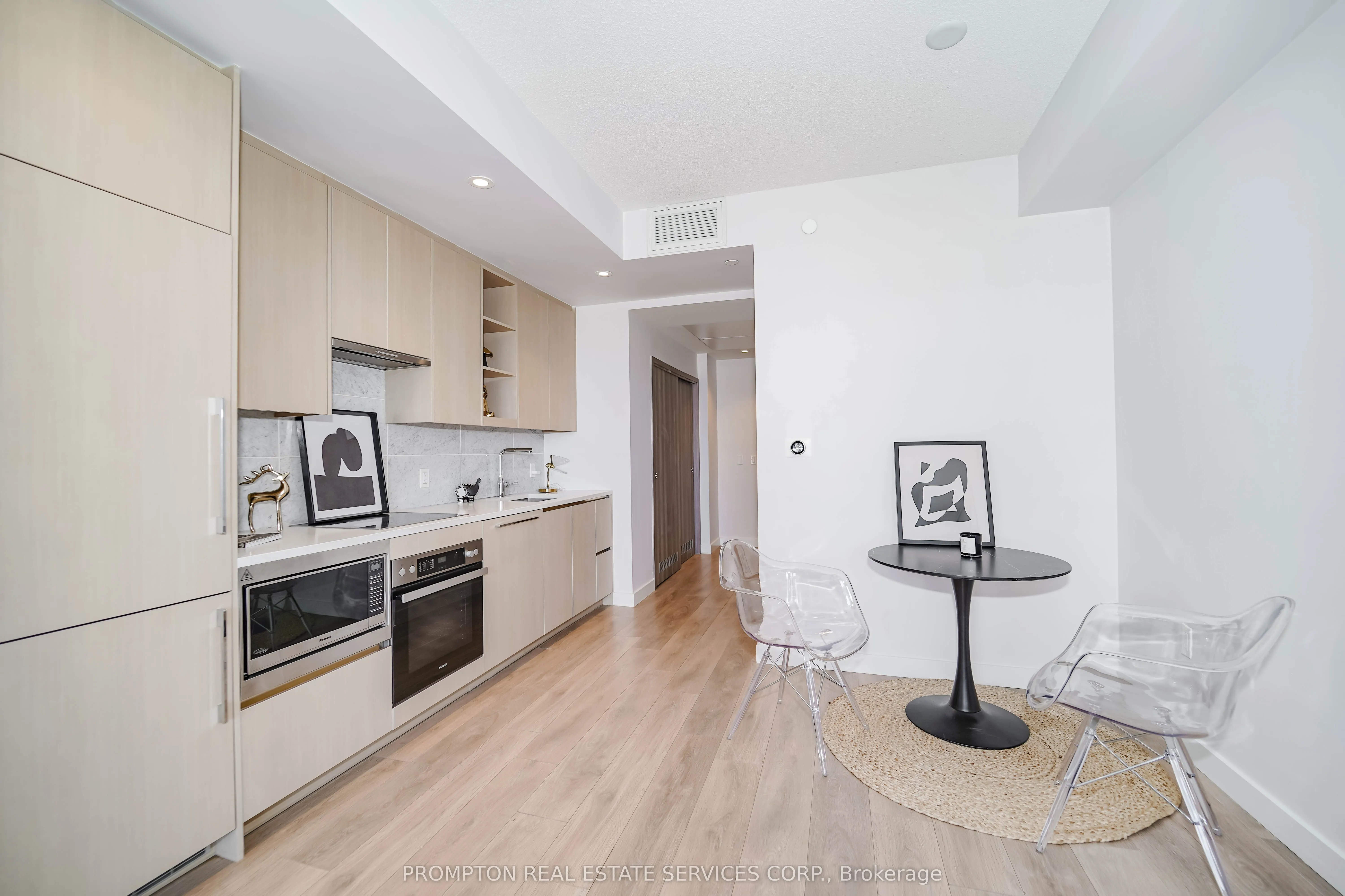 85 McMahon Drive, #711