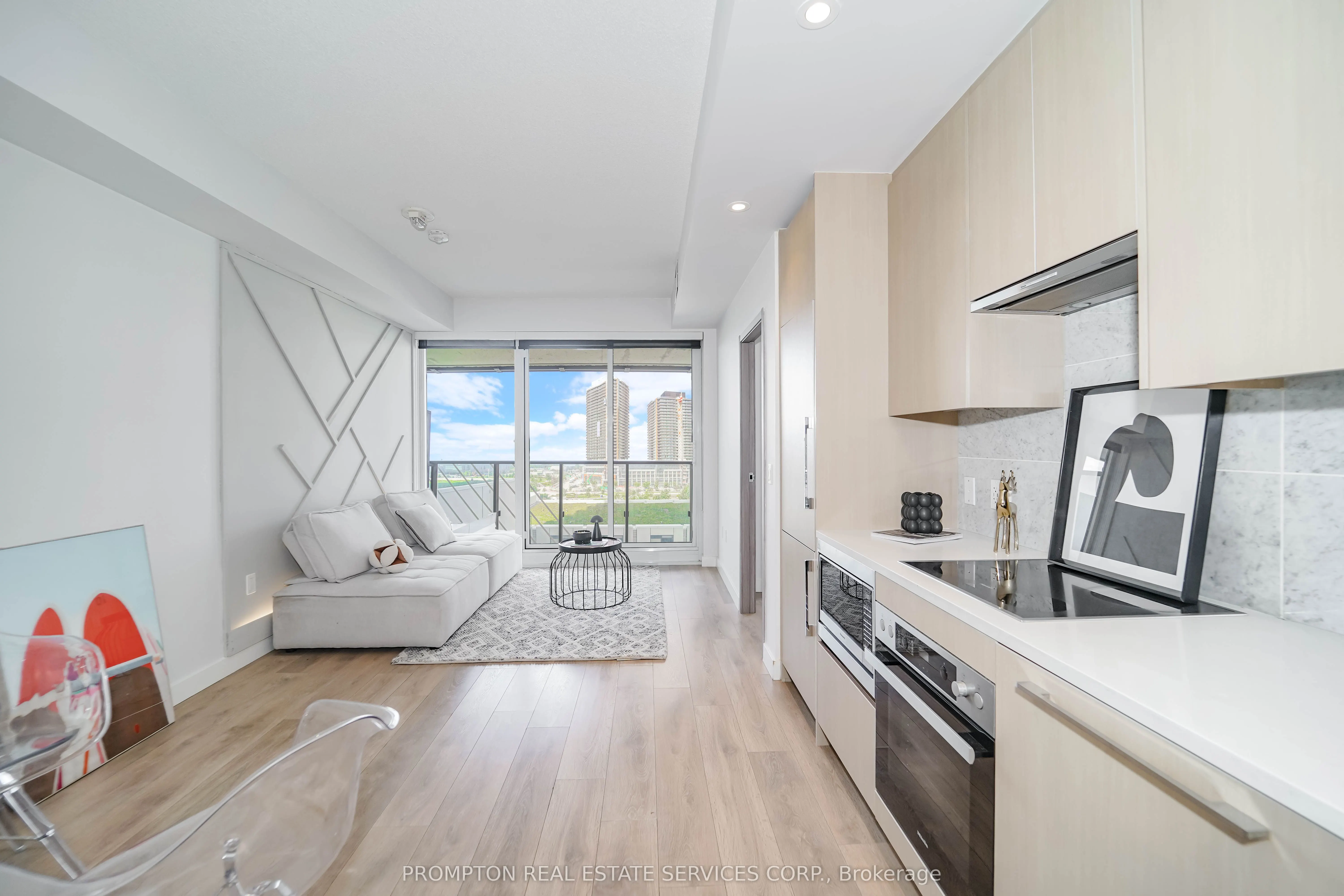 85 McMahon Drive, #711