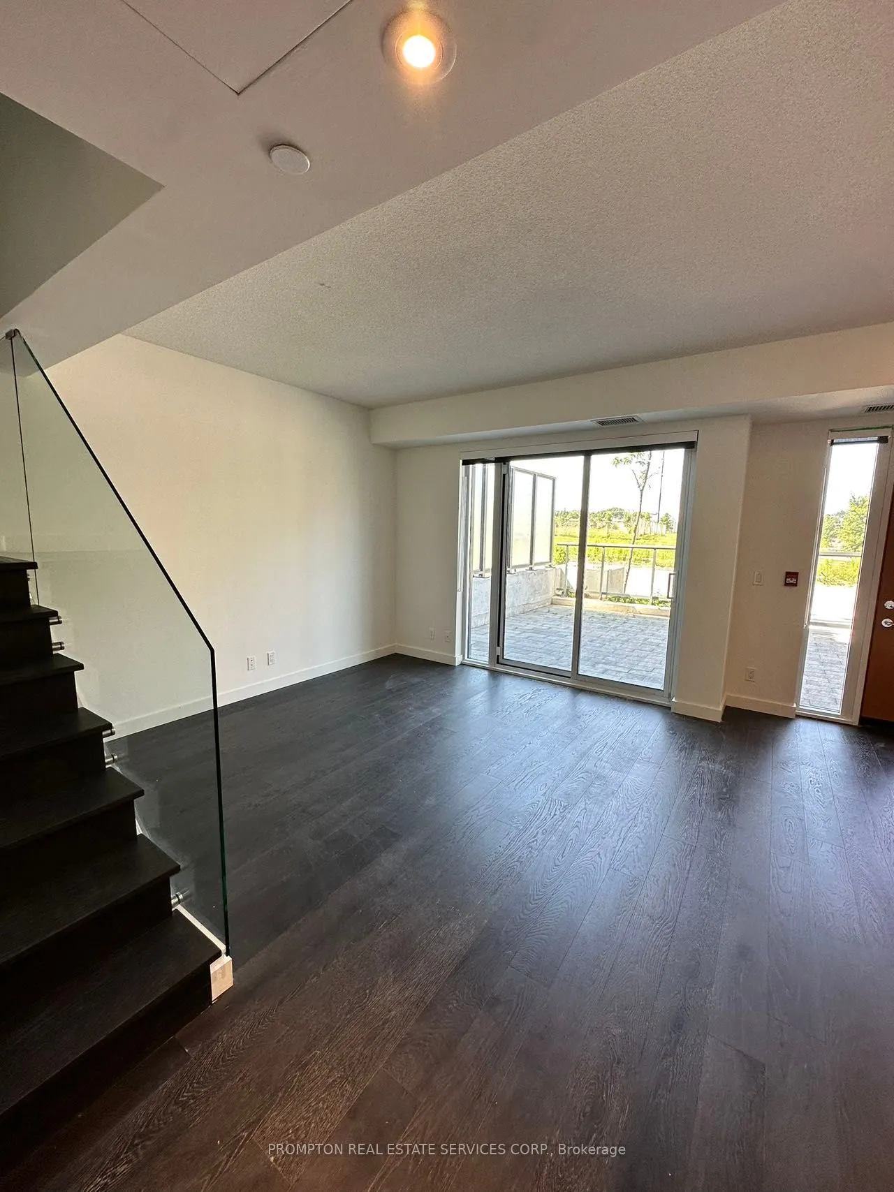 35 McMahon Drive, #villa105