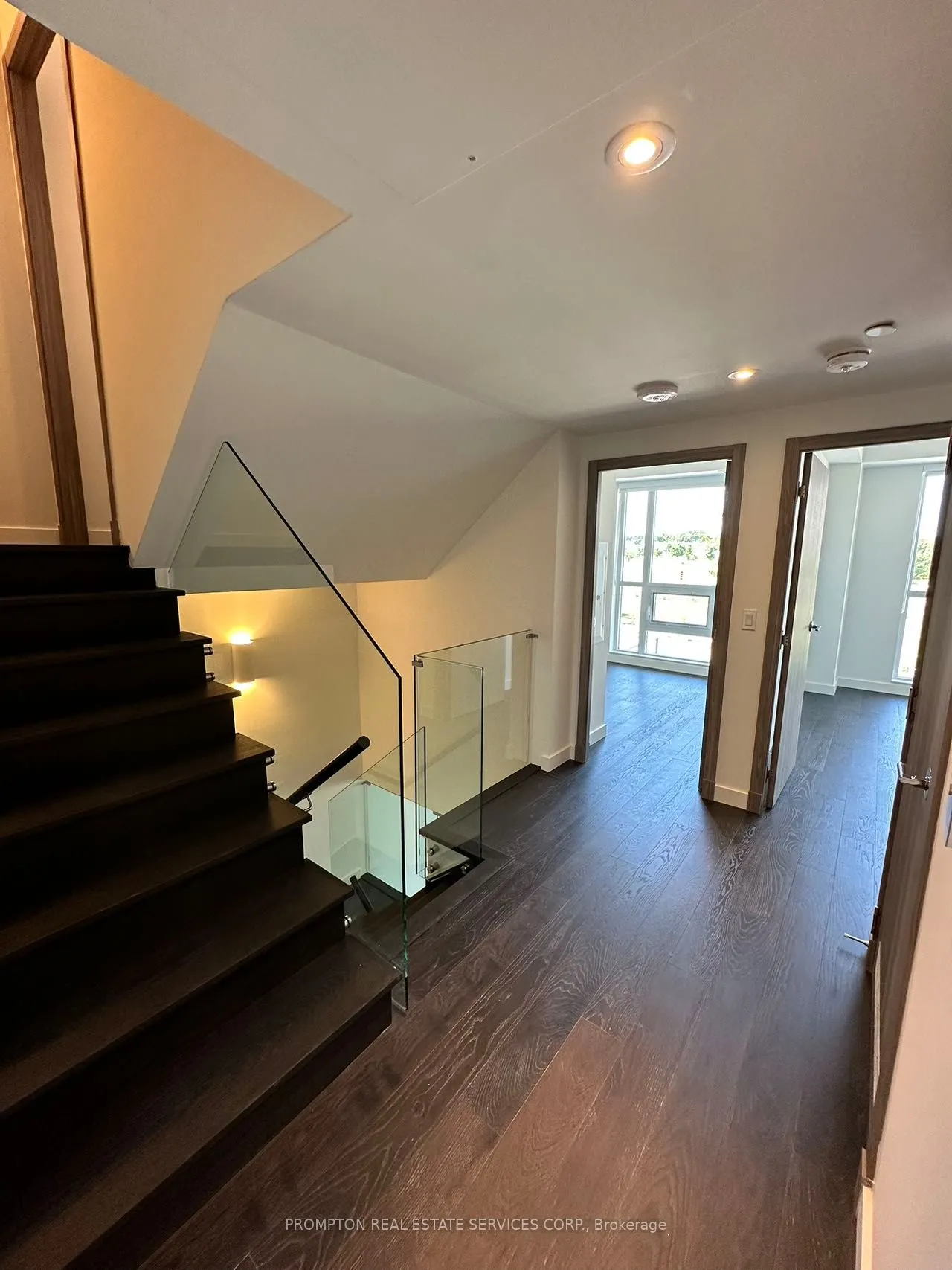 35 McMahon Drive, #villa105