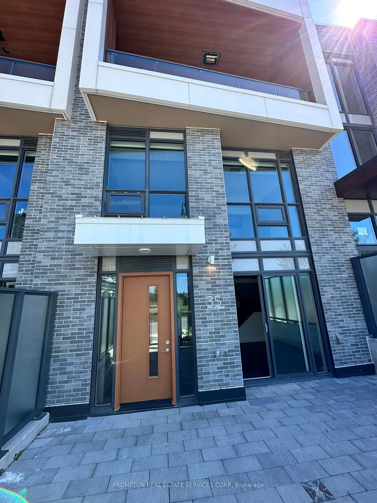35 McMahon Drive, #villa105