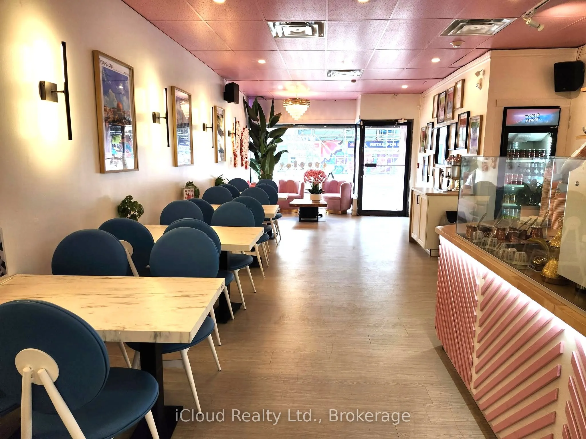 993 Bloor Street W