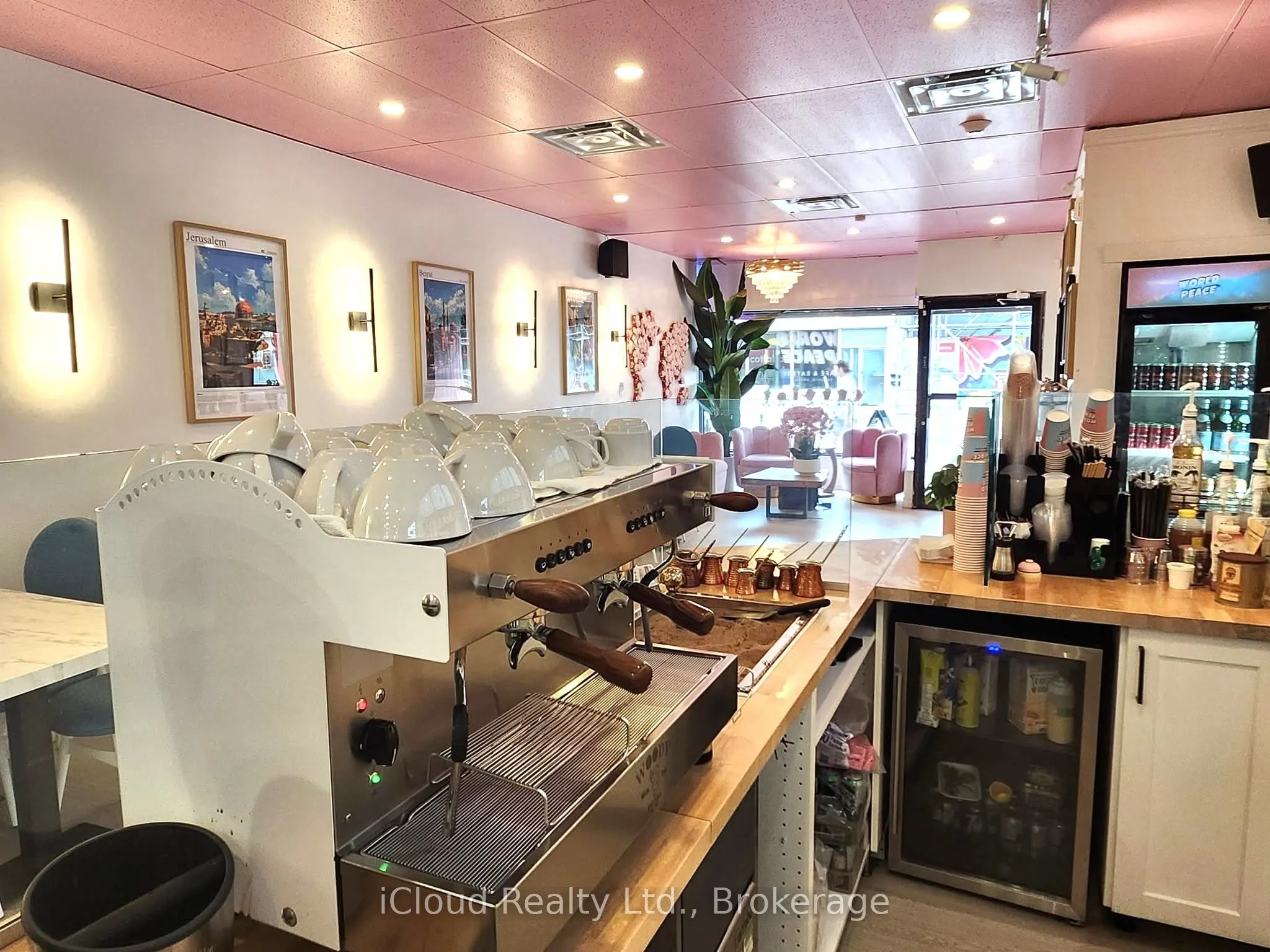 993 Bloor Street W