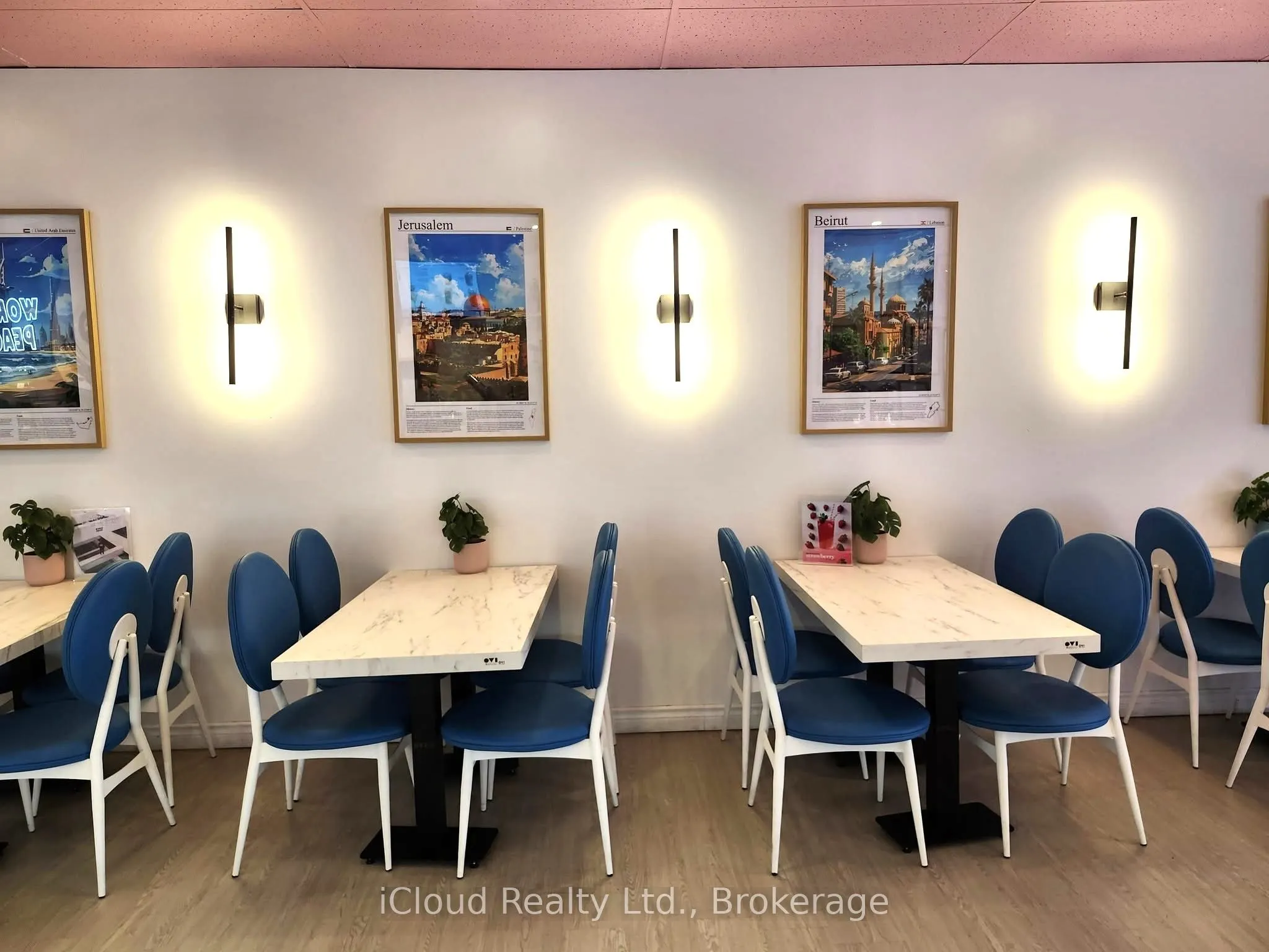 993 Bloor Street W