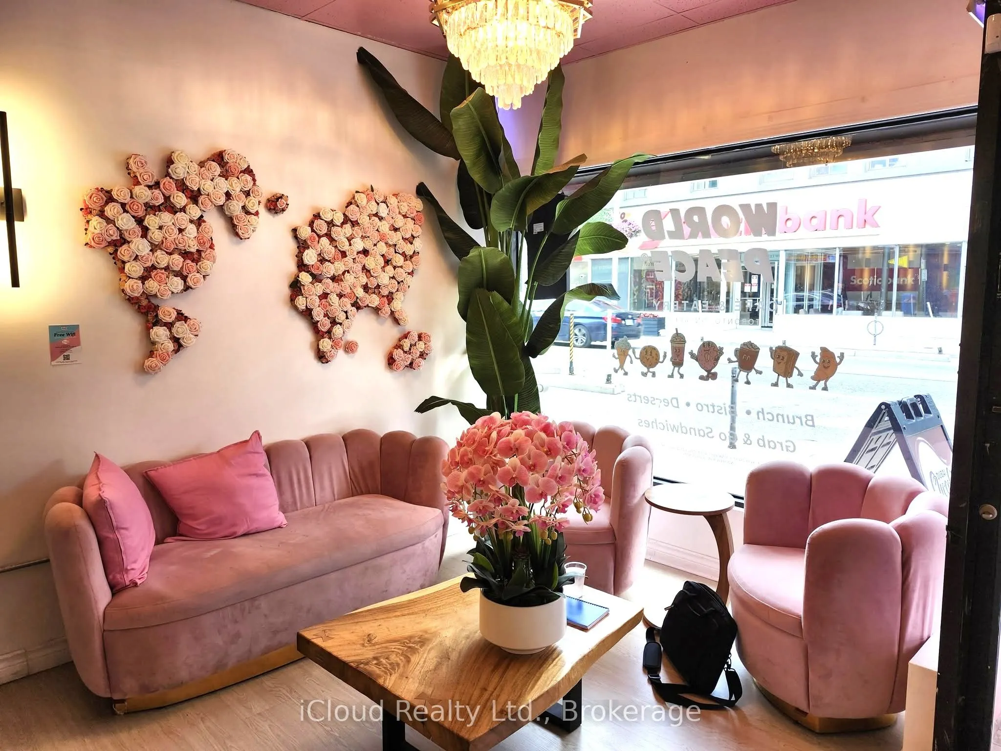 993 Bloor Street W
